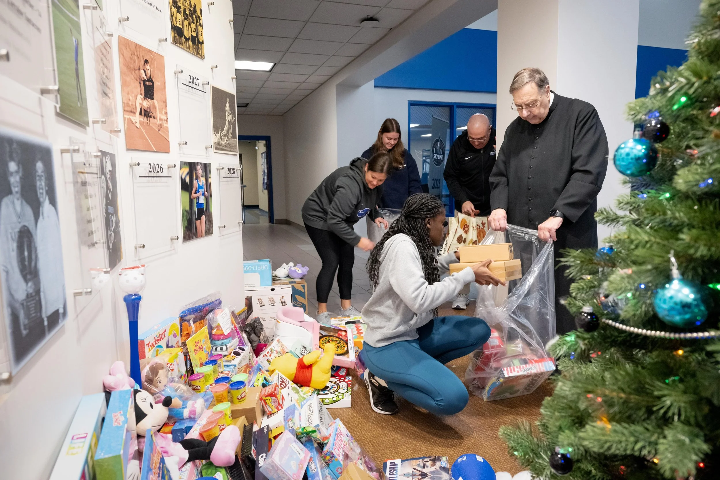 26 Toy Drive 569.jpg 569.jpg