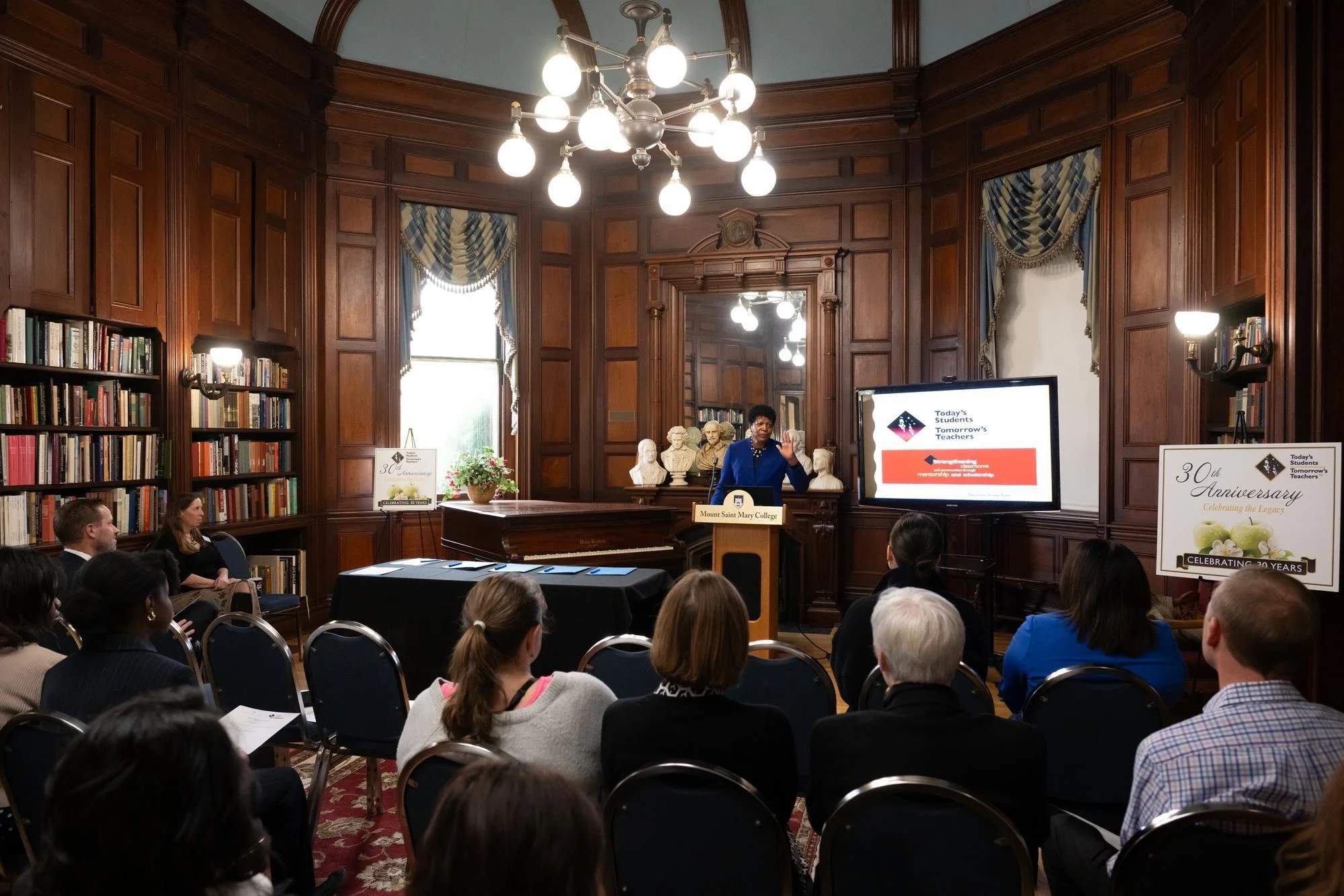 26 TSTT 3195.jpg 3195.jpg