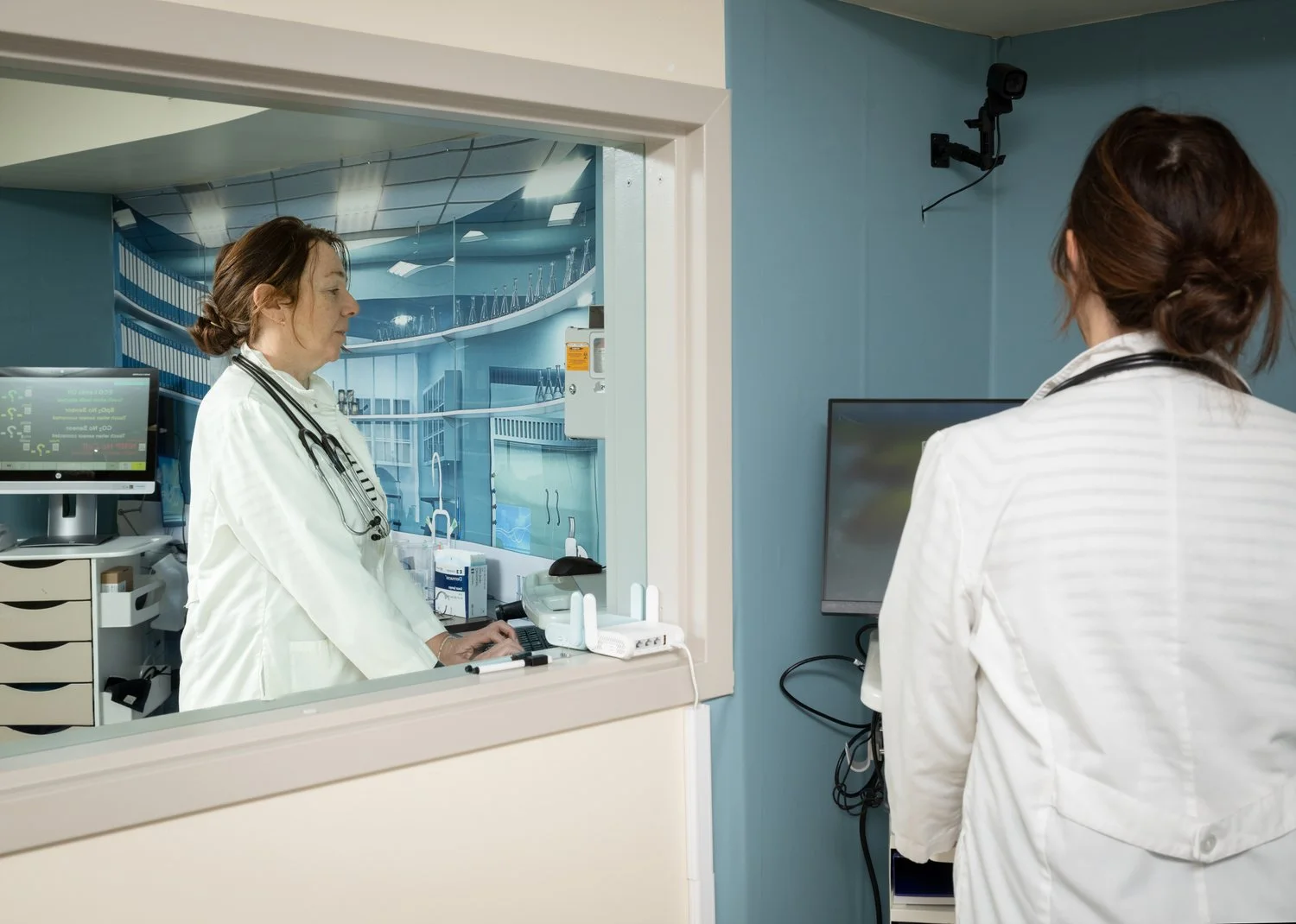 26 Nurse Eye Uebbing 1567.jpg