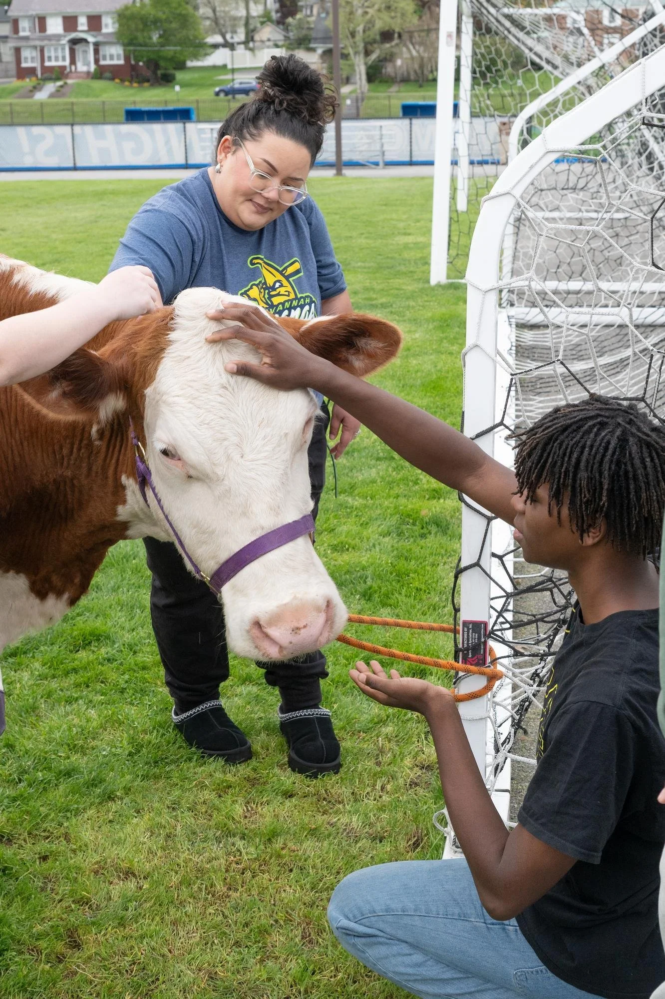 726 NOTES ENGAGE PETTING 2819.jpg