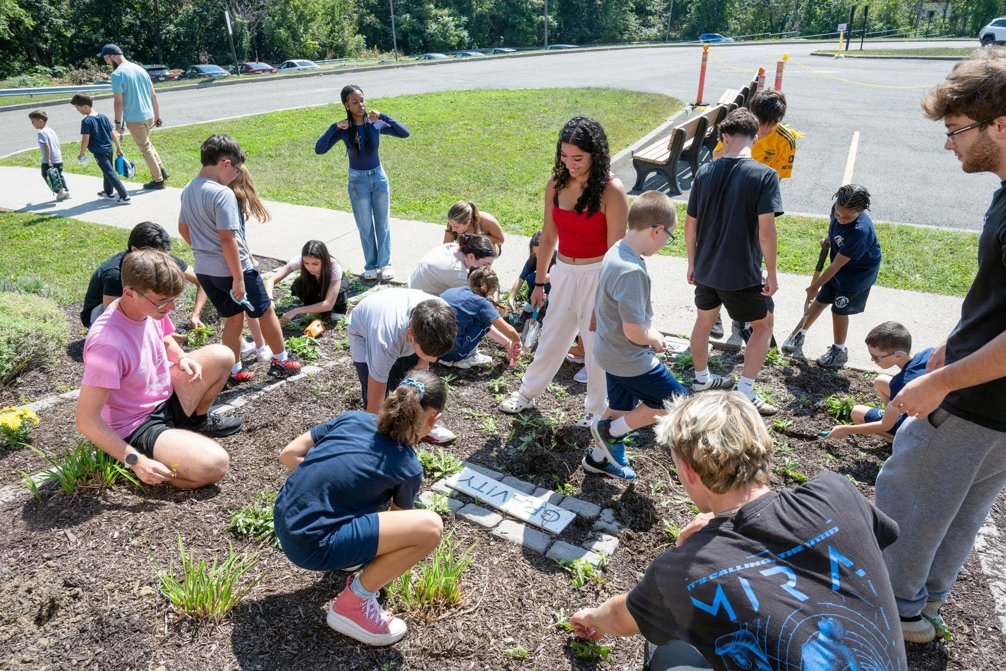 26 Flower Planting  5813.jpg 5813.jpg