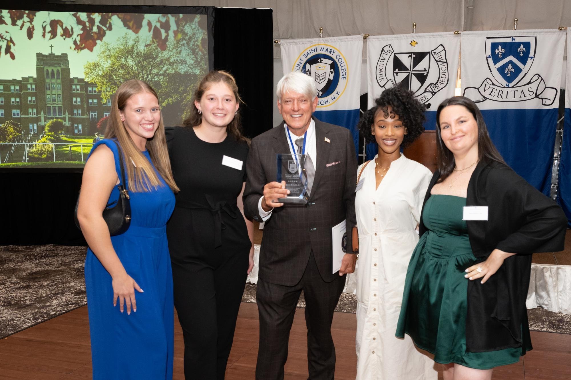 26 Gala 8252.jpg 8252.jpg