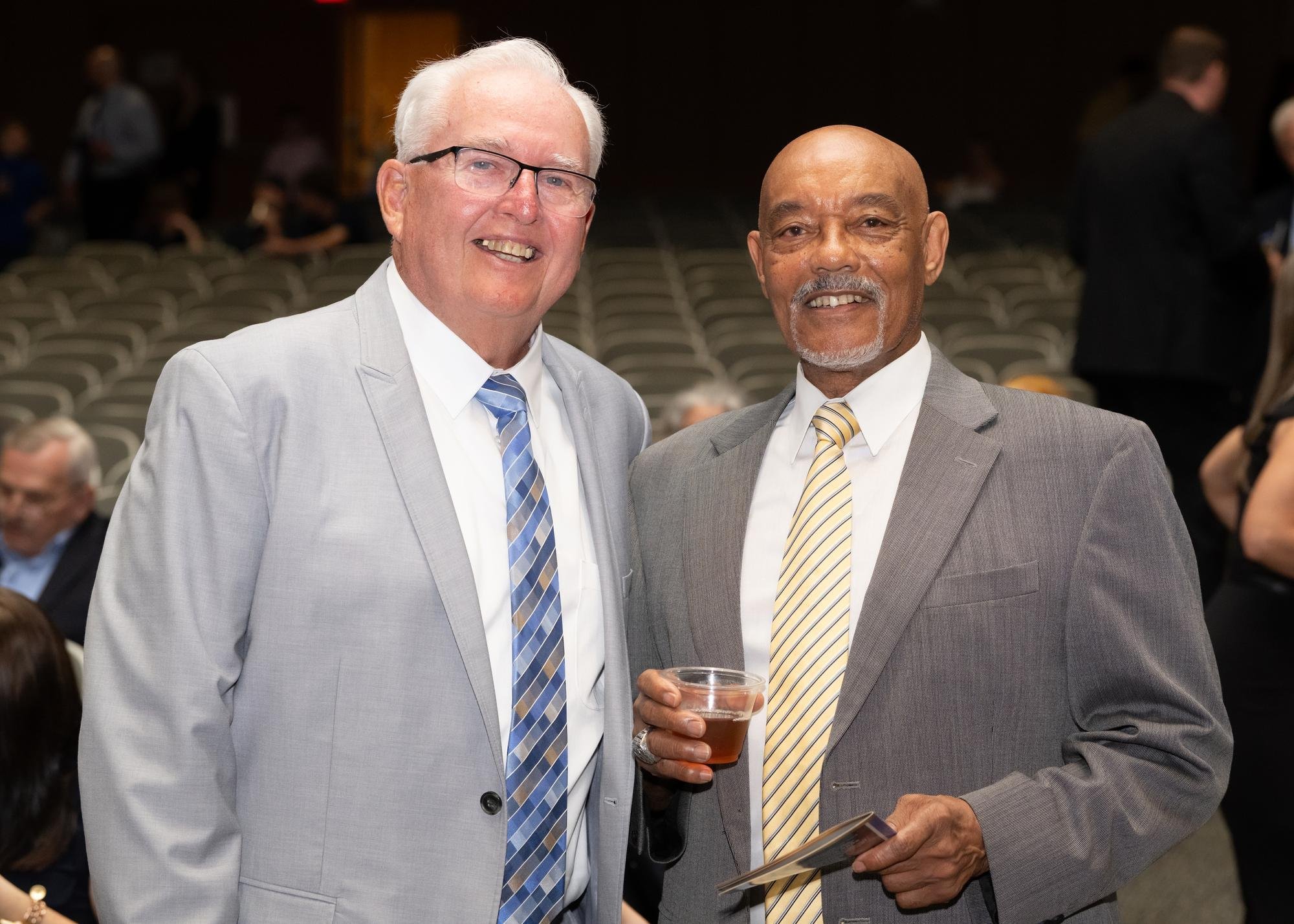 25 SPORTS Hall of Fame 8532.jpg