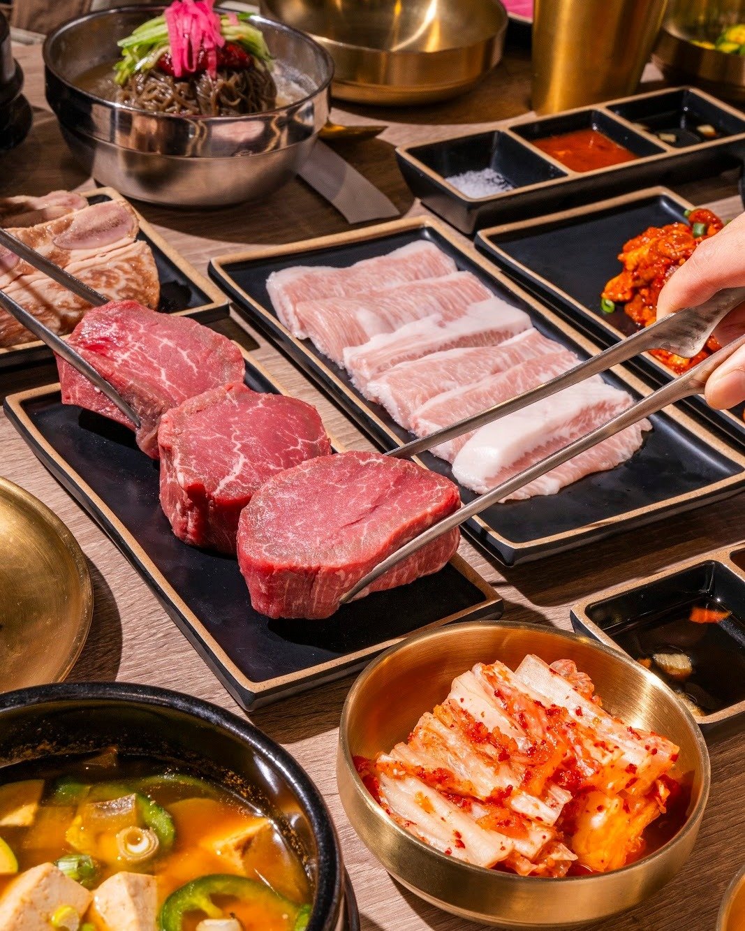 Raising the steaks over here!! 🥩🔥Gather around the grill and join us this week! 

#88qkbbq #meat #grillmaster #grillandchill #datenight #koreanfood #banchan #rowlandheights #kbbq