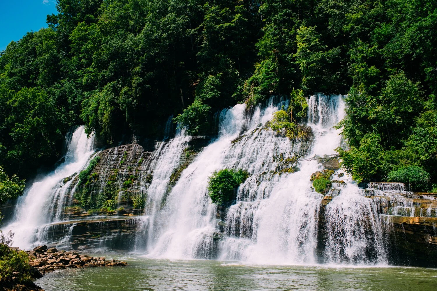 Creekside cabin and RV sites in Smithville TN near Center Hill Lake, Burgess Falls, and Rock Island State Park.