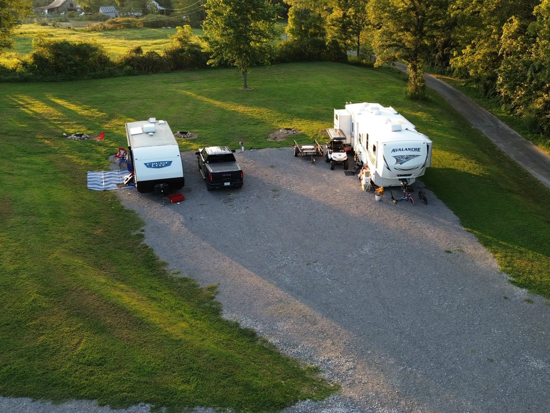 Creekside cabin and RV sites in Smithville TN near Center Hill Lake, Burgess Falls, and Rock Island State Park.