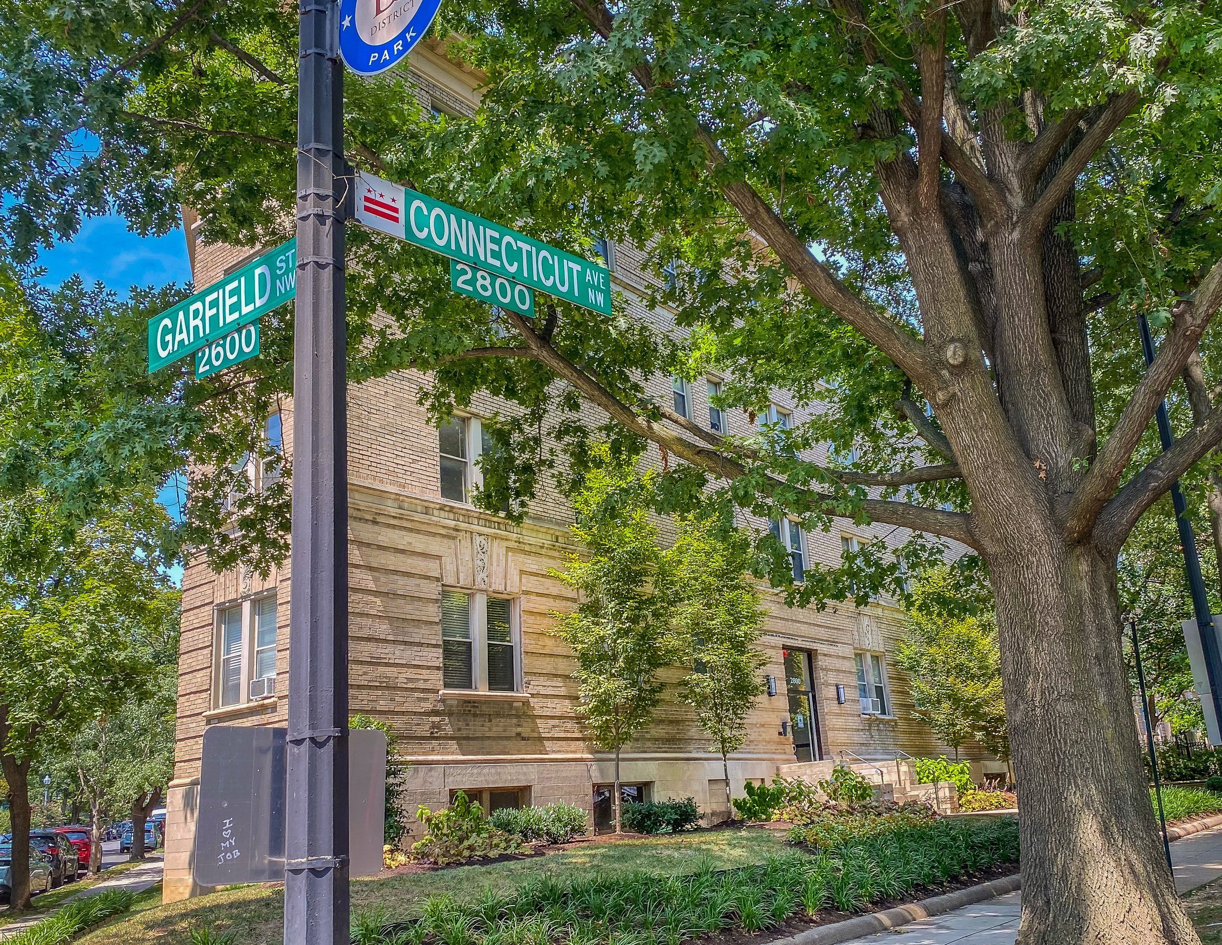 Ct-Ave-Corner.jpeg