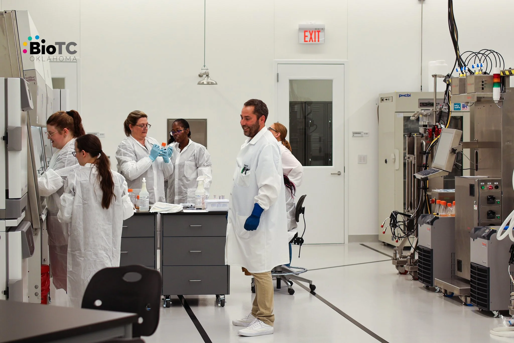 BioTC Lab Photos 5.jpg