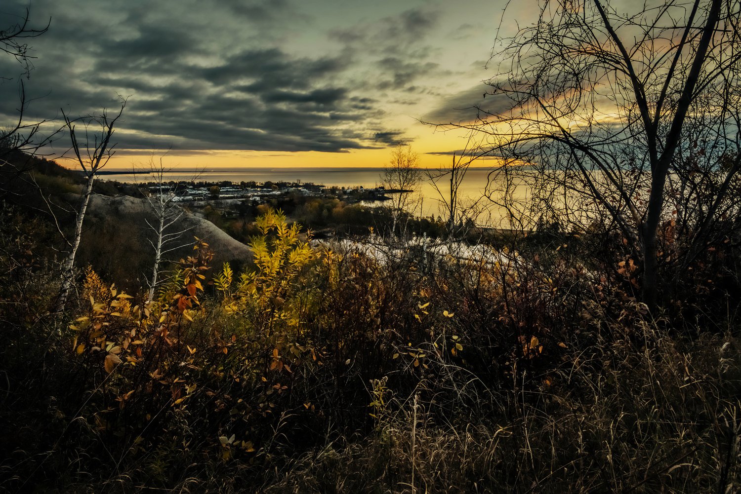 sunrise-in-lake-ontario.jpg