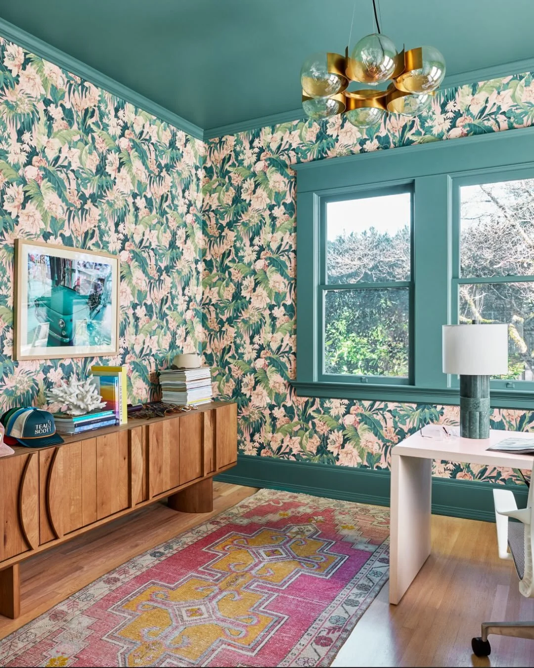 If you&rsquo;re an interior designer, your office can&rsquo;t be boring. It&rsquo;s literally against the rules 😉✨

Teal&rsquo;s office went from &ldquo;functional&rdquo; to full-on creative playground with bold wallpaper, bright painted wood, and l