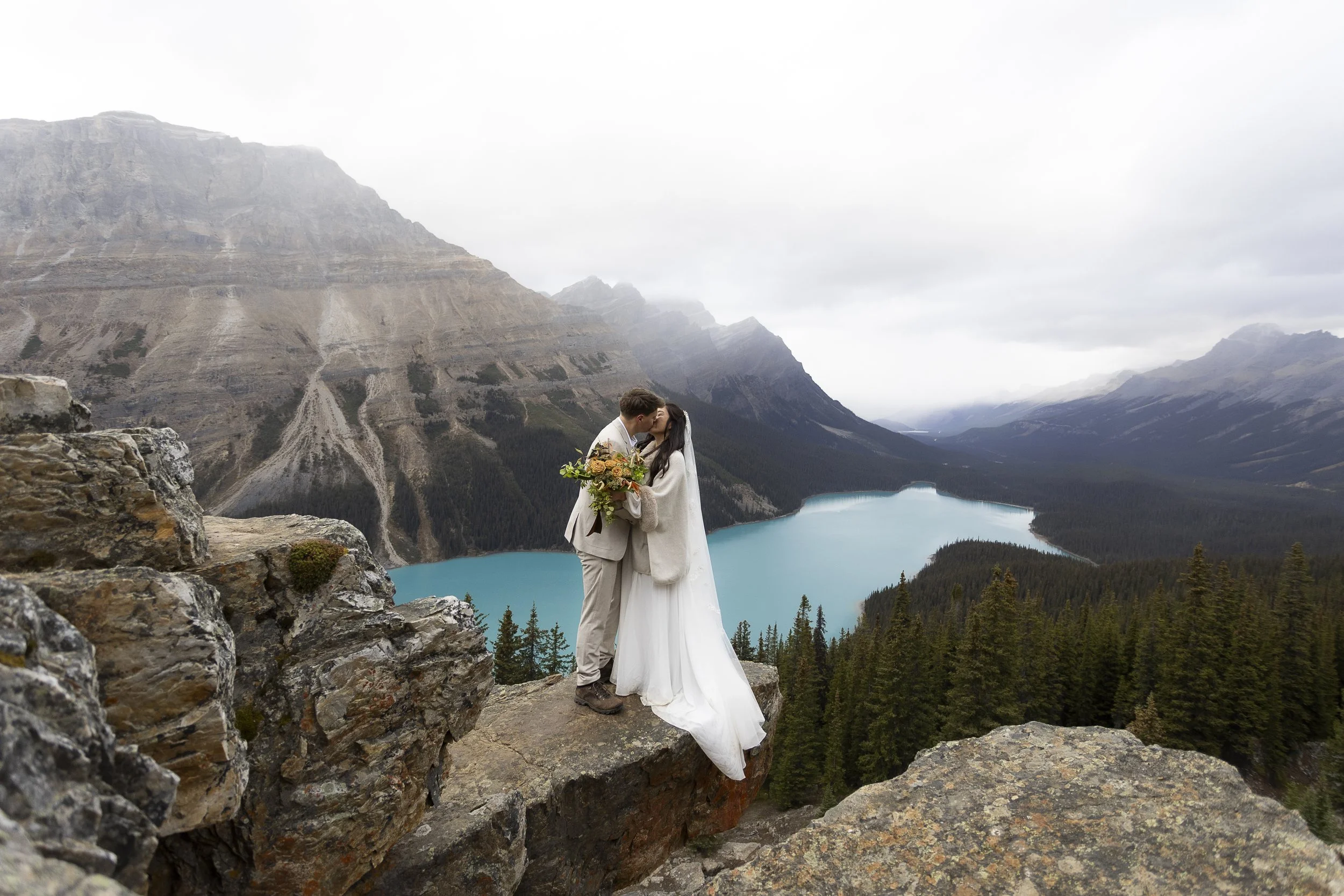 ashleykampmanphotography.elopement1-styledvows-422 (1).jpg