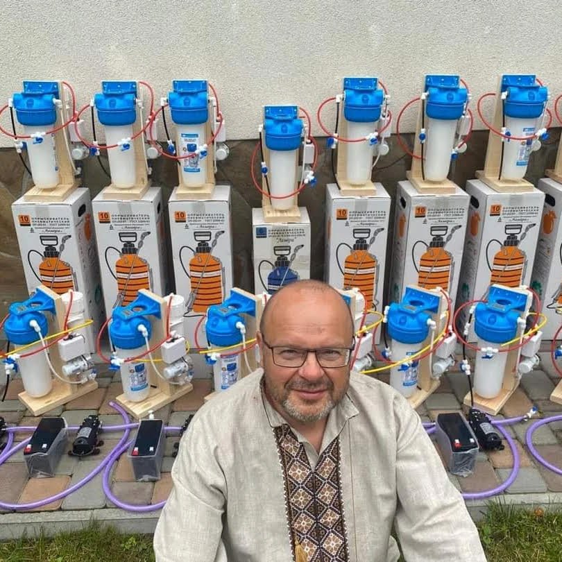 Party of mobile kits of both models (with a na udk pump and with an electric pump 12 VDC) ready for shipment with Maksym Bazhal from our team on the ground in Ukraine