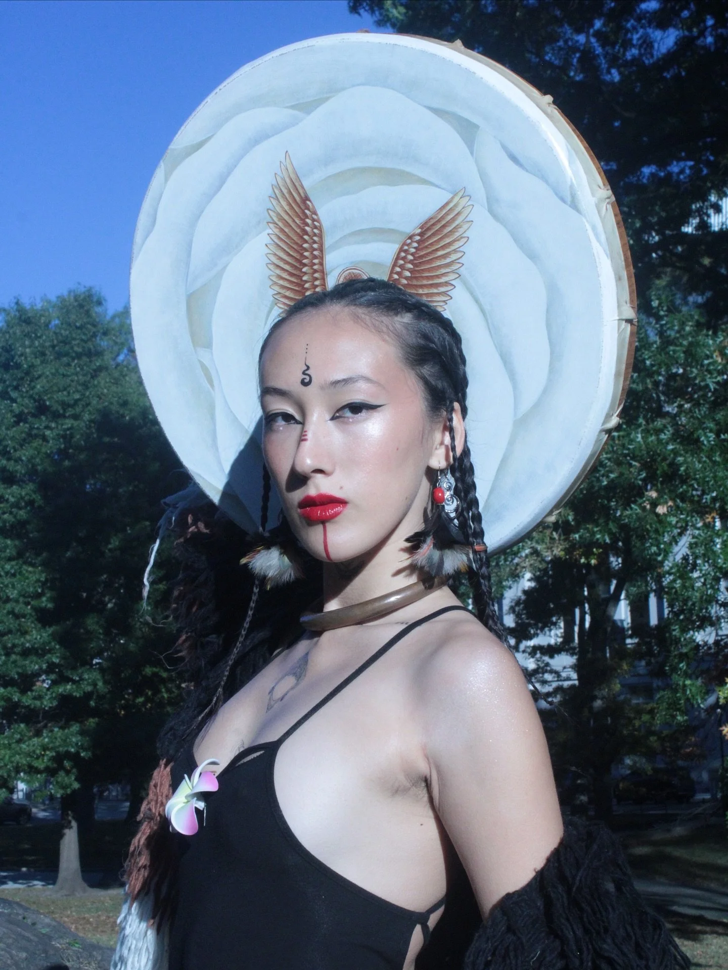 Eye honor the indigenous hands and ancestral spirits who birthed this instrument 🪶

The white rose lineage that continues to bloom ❕

Reminding me that creation, like the feminine, 
Sophia Gaia God Universe Source is infinite in becoming.

The womb 