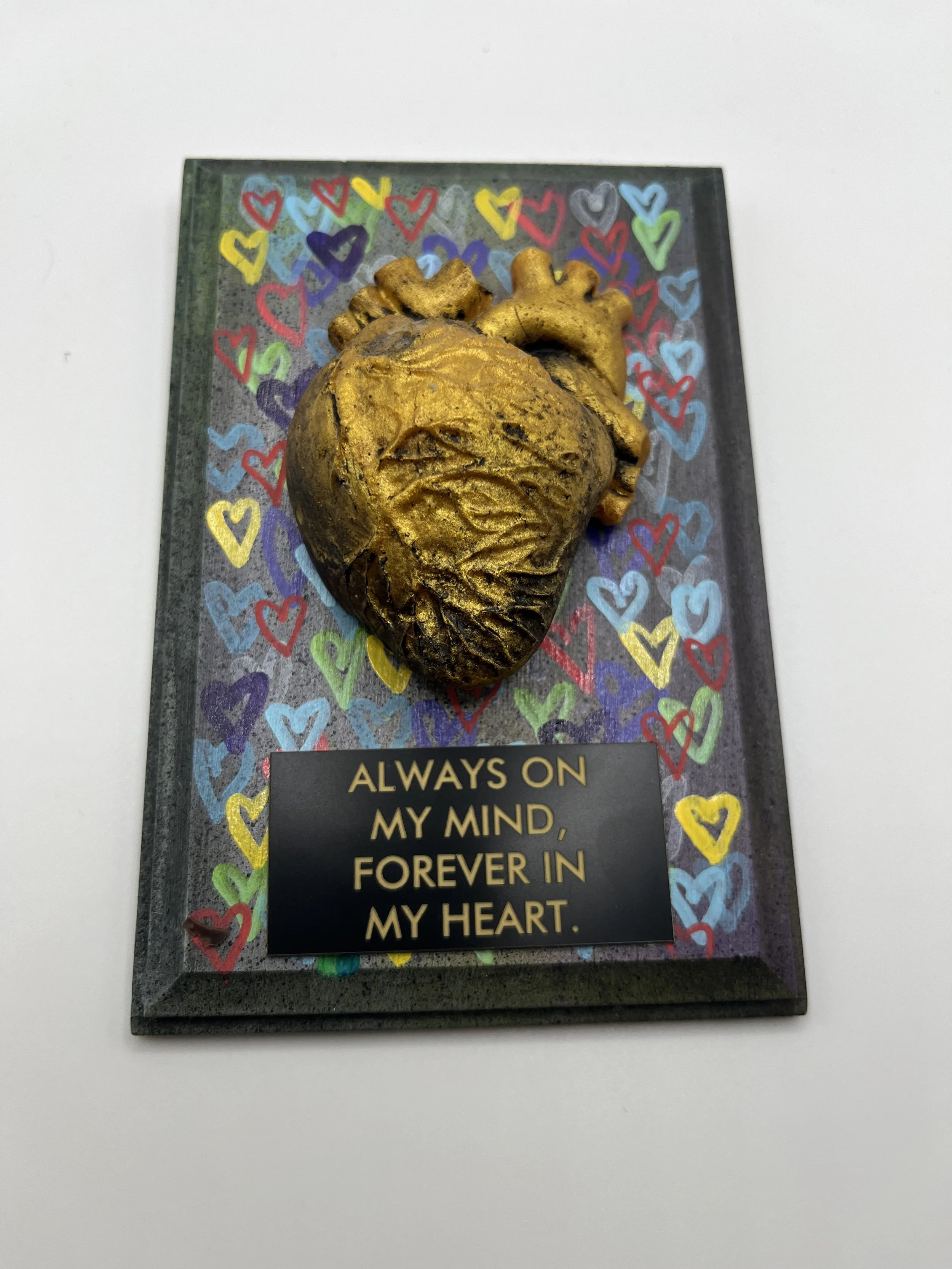 Gold Heart Art Trophy on Graffiti hearts and Black Wood Plaque (HE42)