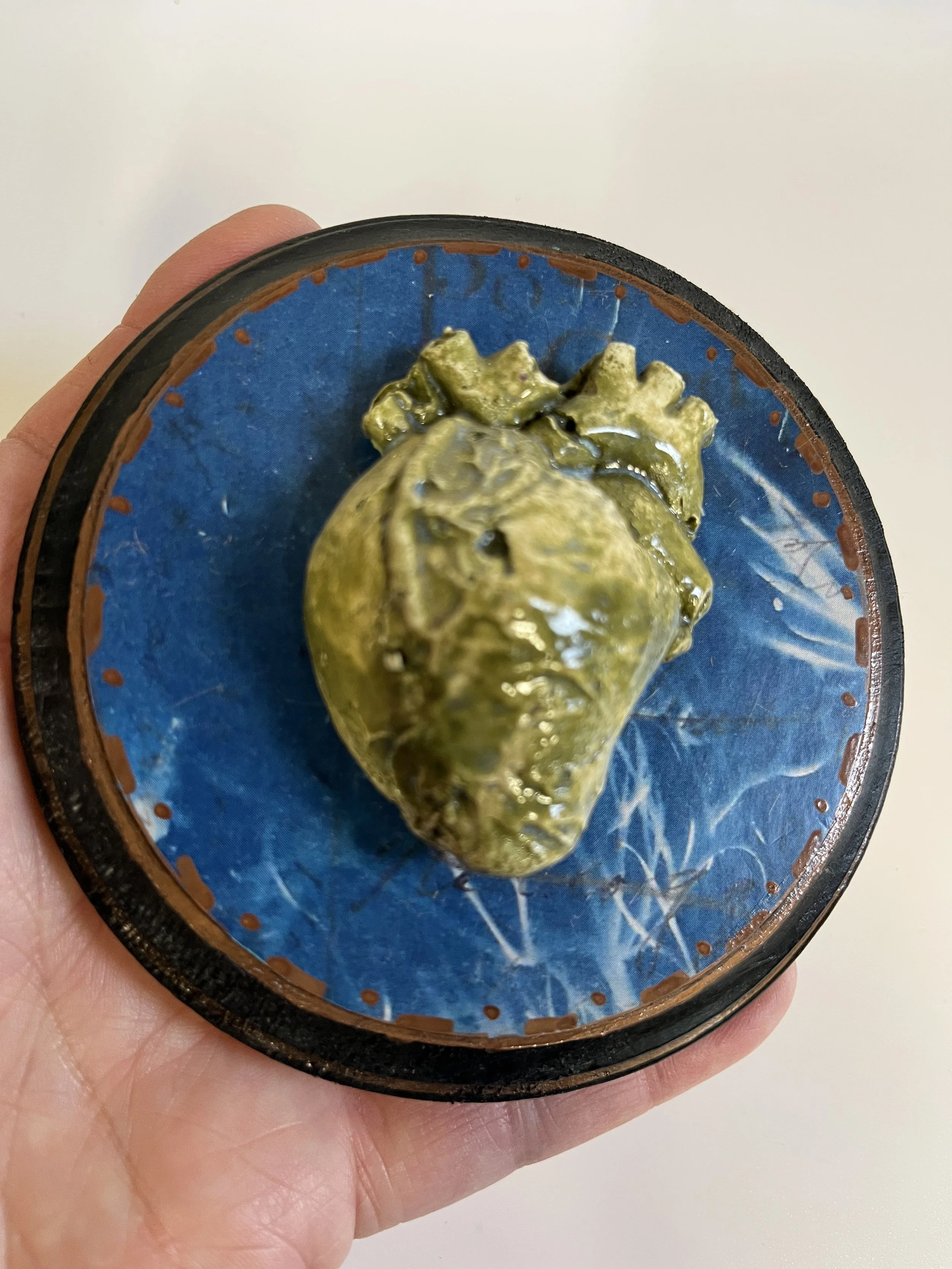 Cyanotype Heart Round Heart trophy | Valentine’s Day | (HE65)
