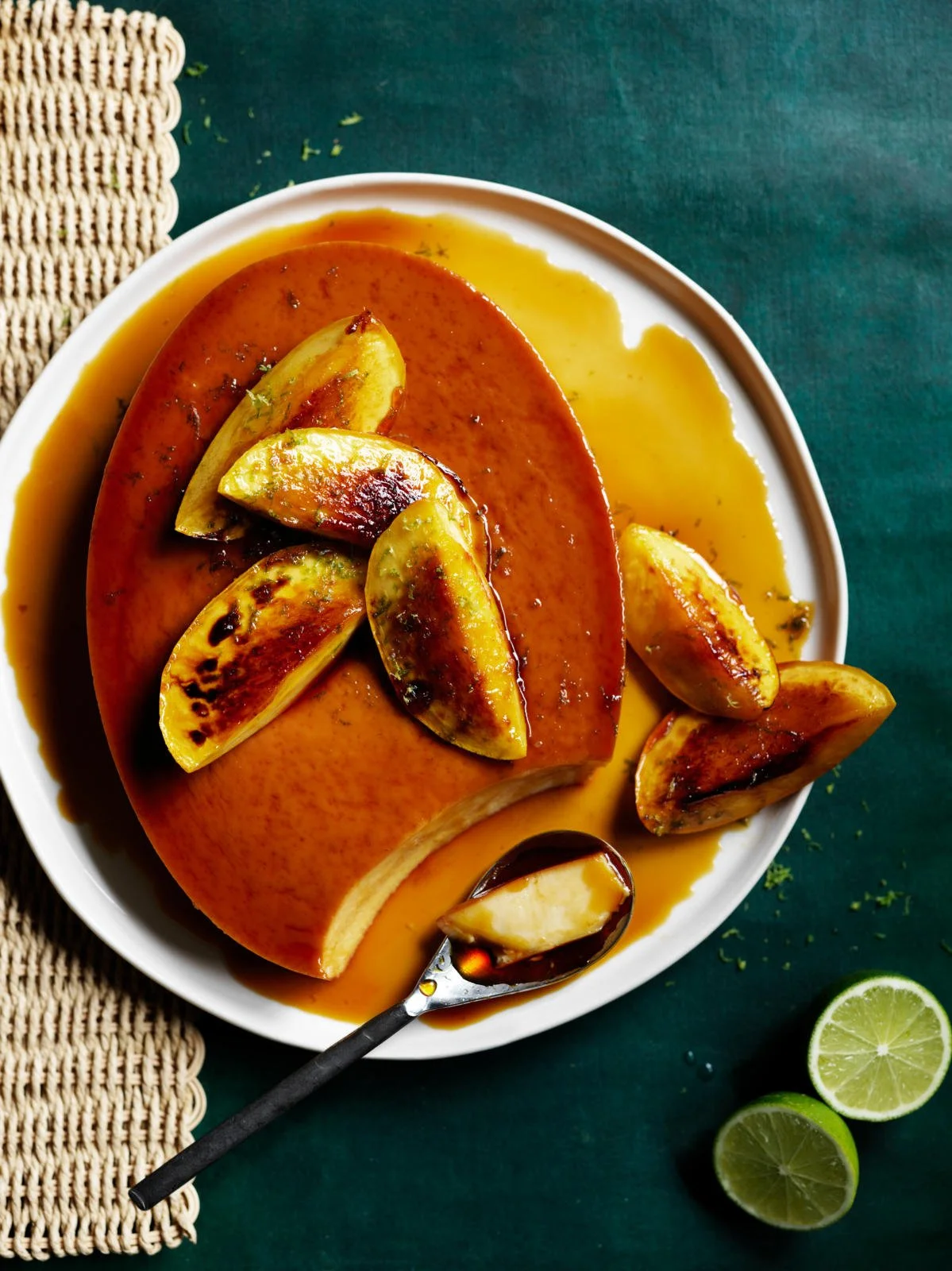 Leche & lemon flan with burnt mango04_preview.jpg