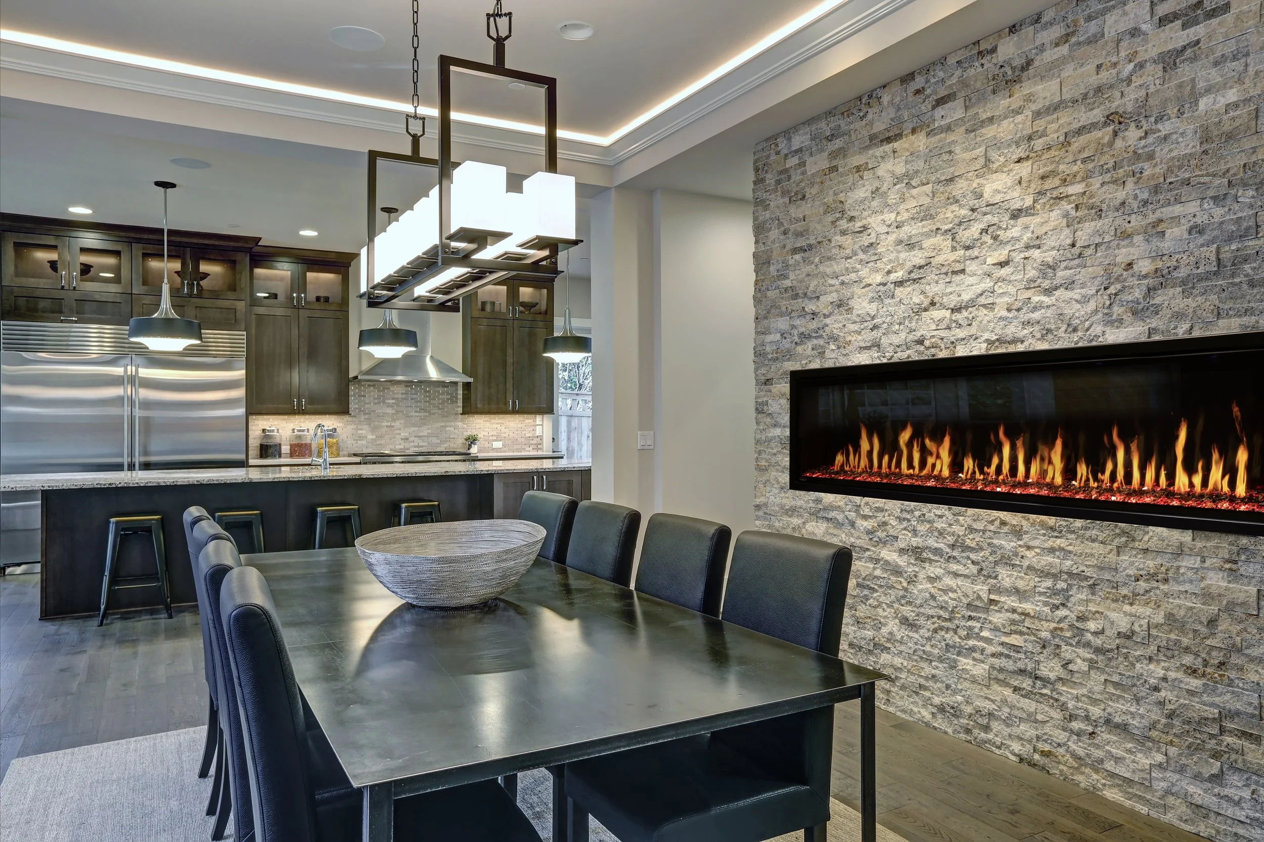 MF ORION 100 DININGROOM.jpg