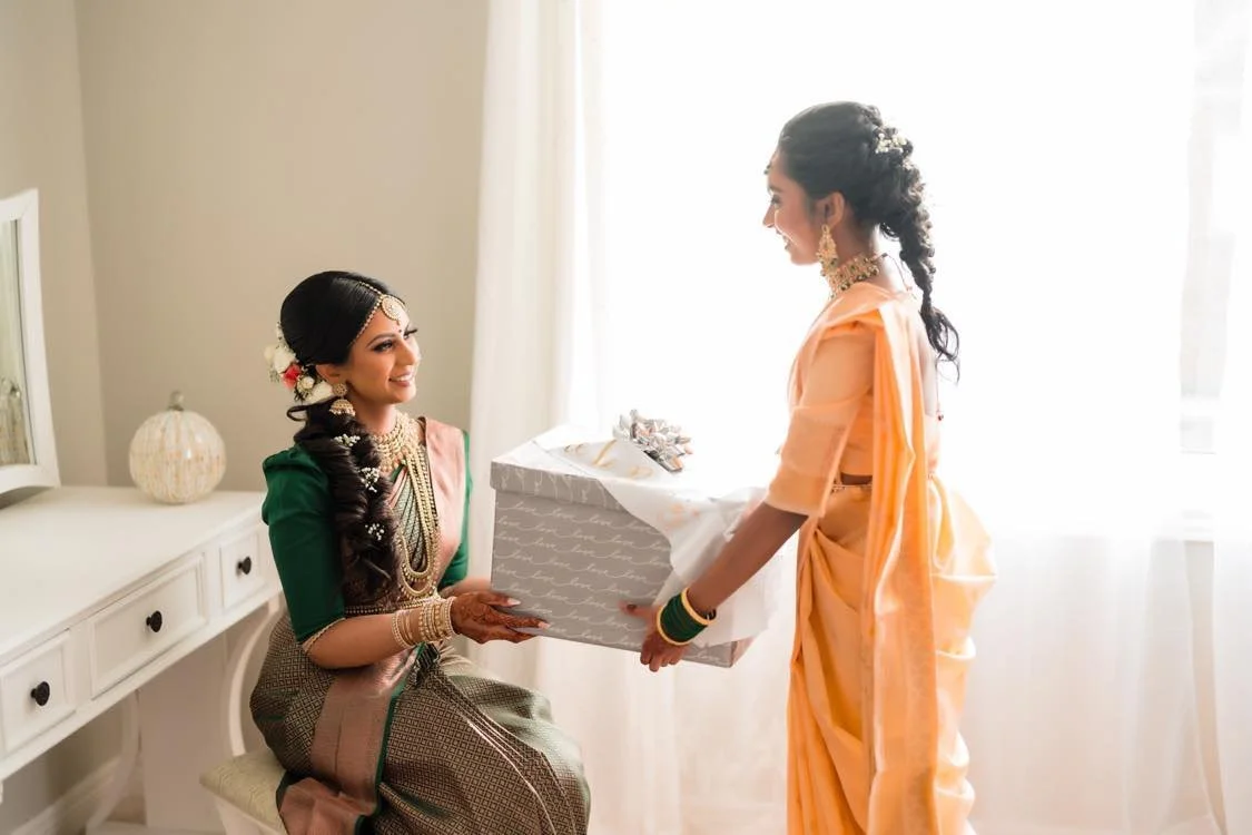 BRIDAL PARTY IN A BOX