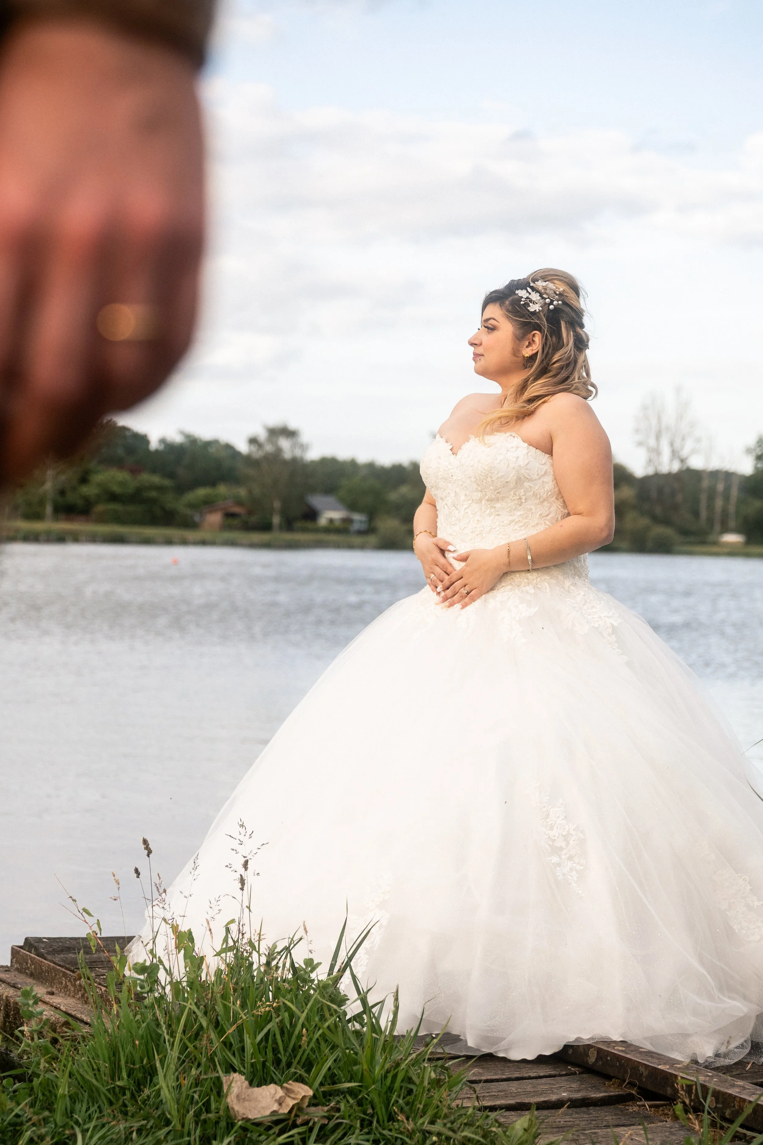 photo de couple au bord du lac de Mansigné
