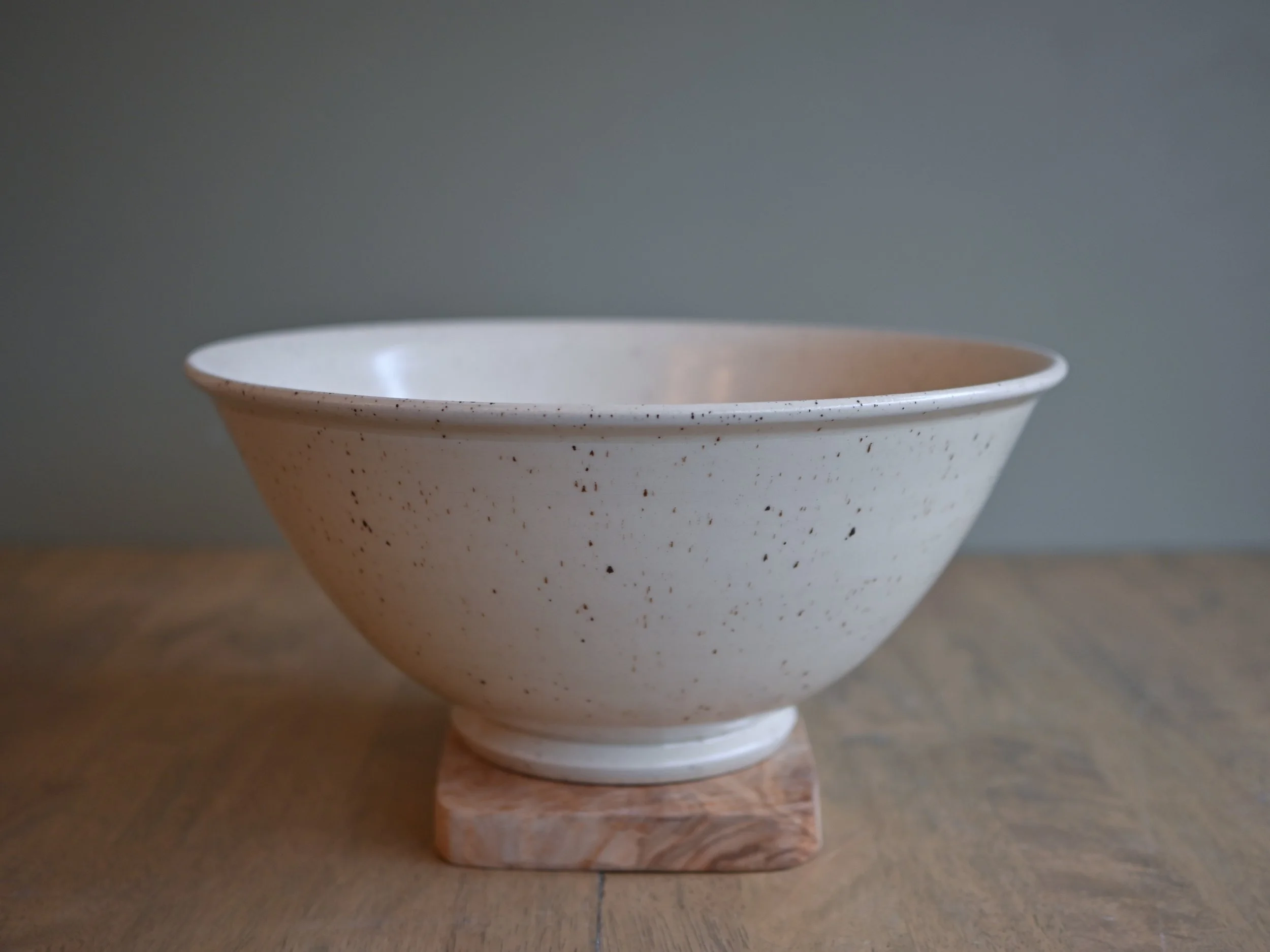 LargeBowl02.jpg