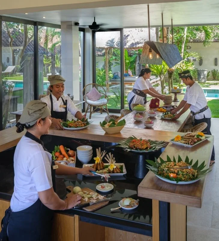 Abaca Exotik Dipta Villa bali  airbnb  booking  rental luxury Elite haven real estate Holiday Wedding Retreat Kibarer Finns Bedroom  Pool Hotel Canggu Seminyak Uluwatu Ubud Penida Kudeta Flights Airasia Jetstar Travelocity