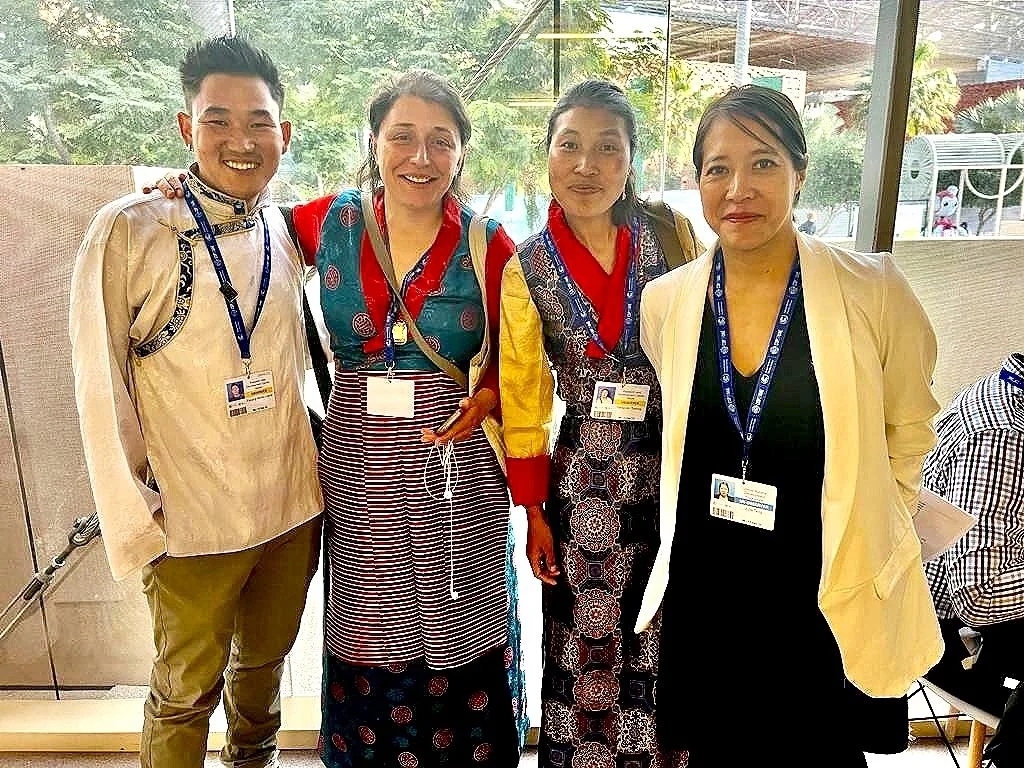 (H.E.L.P.) ནི་ (Dubai) རུ་འཚོགས་པའི་ (COP28) གྱི་རང་བྱུང་ཁམས་ལ་ཕན་པའི་སྐུ་ཚབ་ཚོགས་པའི་ནང་མཉམ་ཞུགས་བྱས།