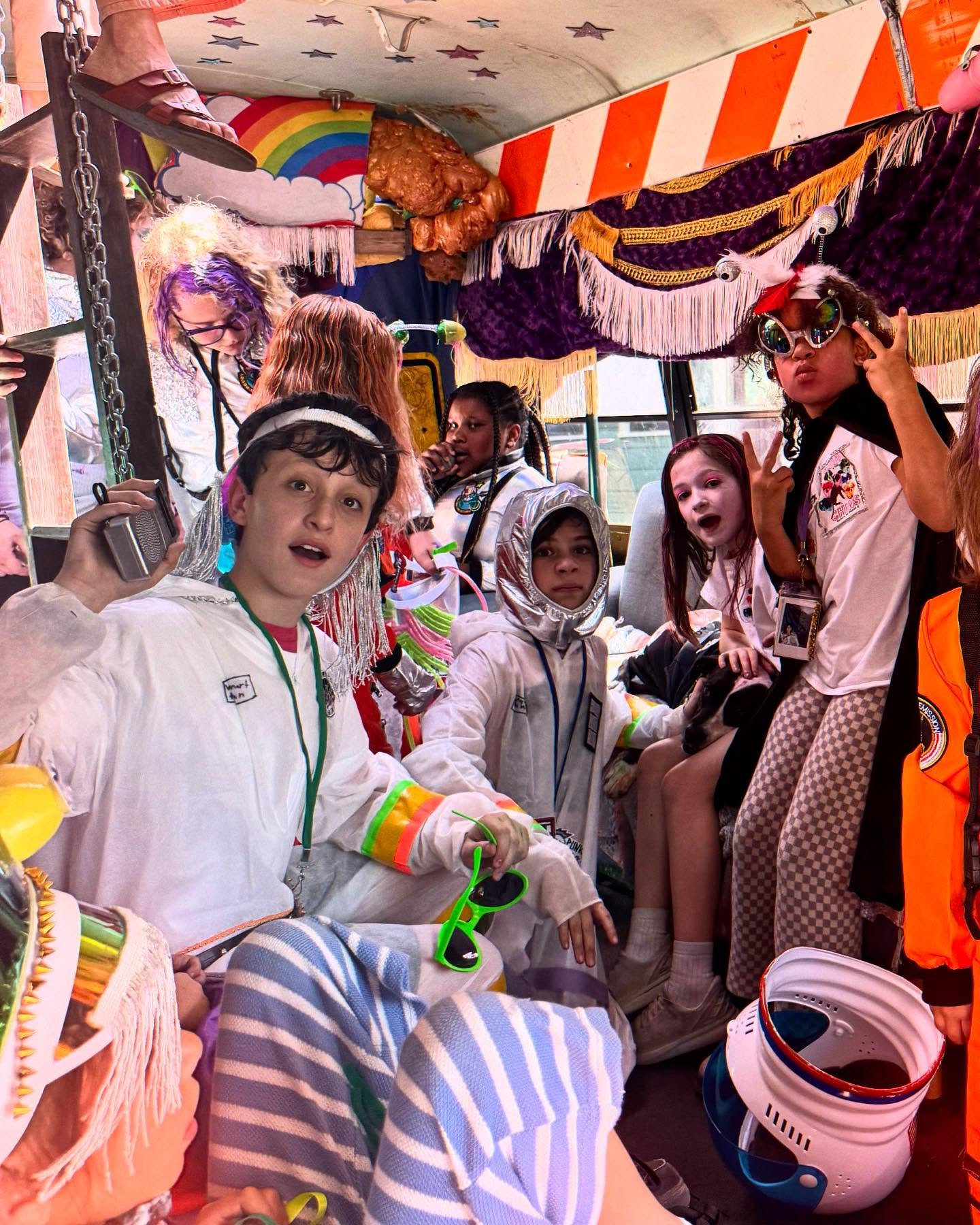 We had an absolute blast with the @bigeasyimaginarium this Spring Break! Thank you so much to Jimmy Proton (James Joy) for sharing your wildly creative art bus with our students 🚀🚌
Come say hi to Jimmy Proton at the Clowns Are Bananas 🤡 slapstick
