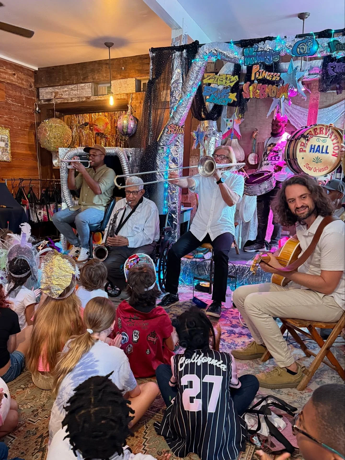 Bywater Midsummer Mardi Gras Parade Camp๐ทWe had an absolute blast with our friends from @preshallfoundation! Huge thanks for bringing the music, the energy, and the morning dance parties — y’all had us parading through the Tigermen Den i