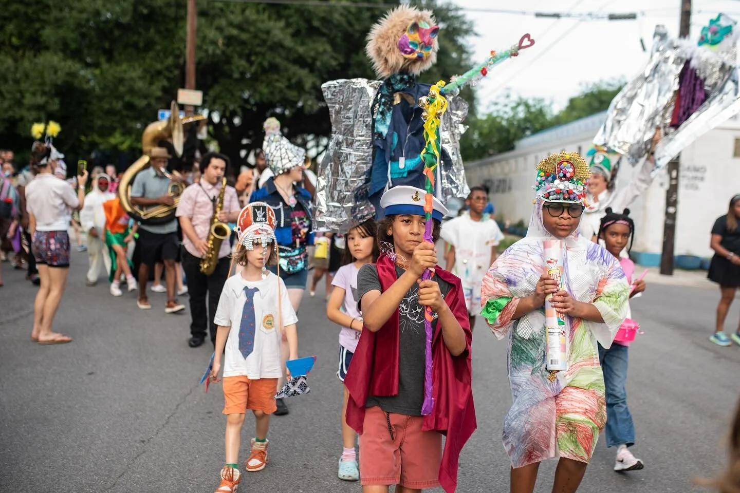Bywater Midsummer Mardi Gras Parade Camp🎷We had an absolute blast with our friends from @preshallfoundation! Huge thanks for bringing the energy and the morning dance parties — y’all had us parading through the Tigermen Den in style
