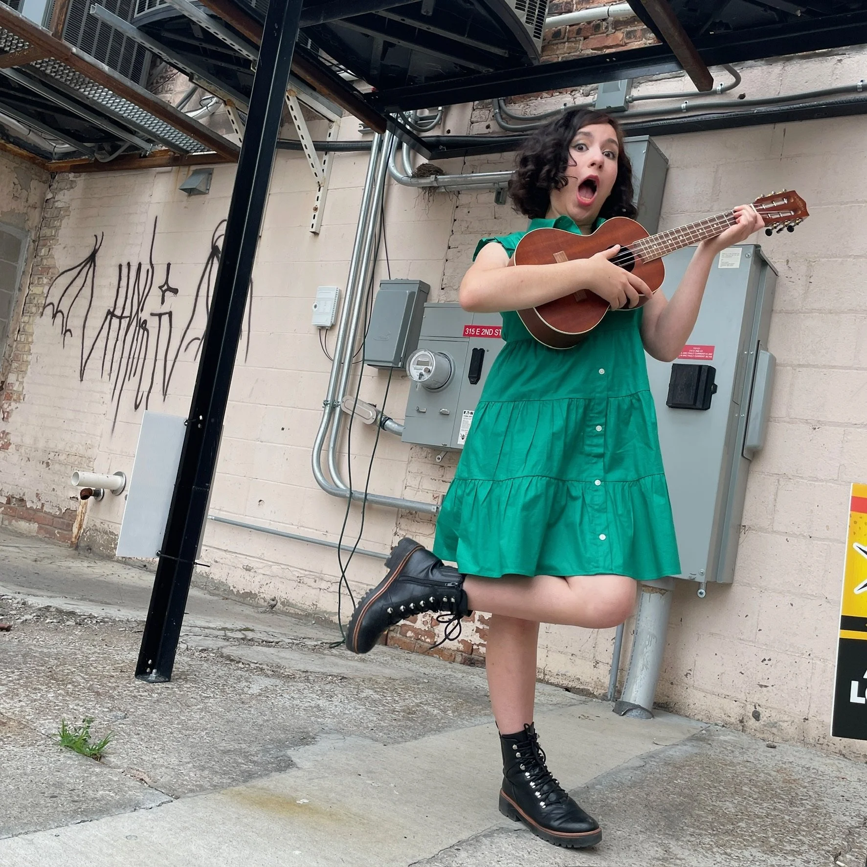 Before opening for Jess Williamson at the Raccoon Motel in Davenport, Iowa 2023.