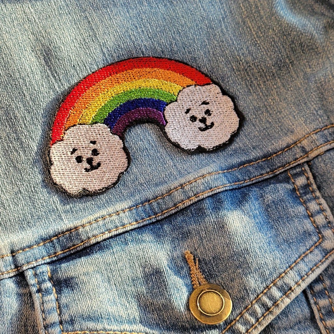 Picture shows an embroidered patch that was digitized from artwork