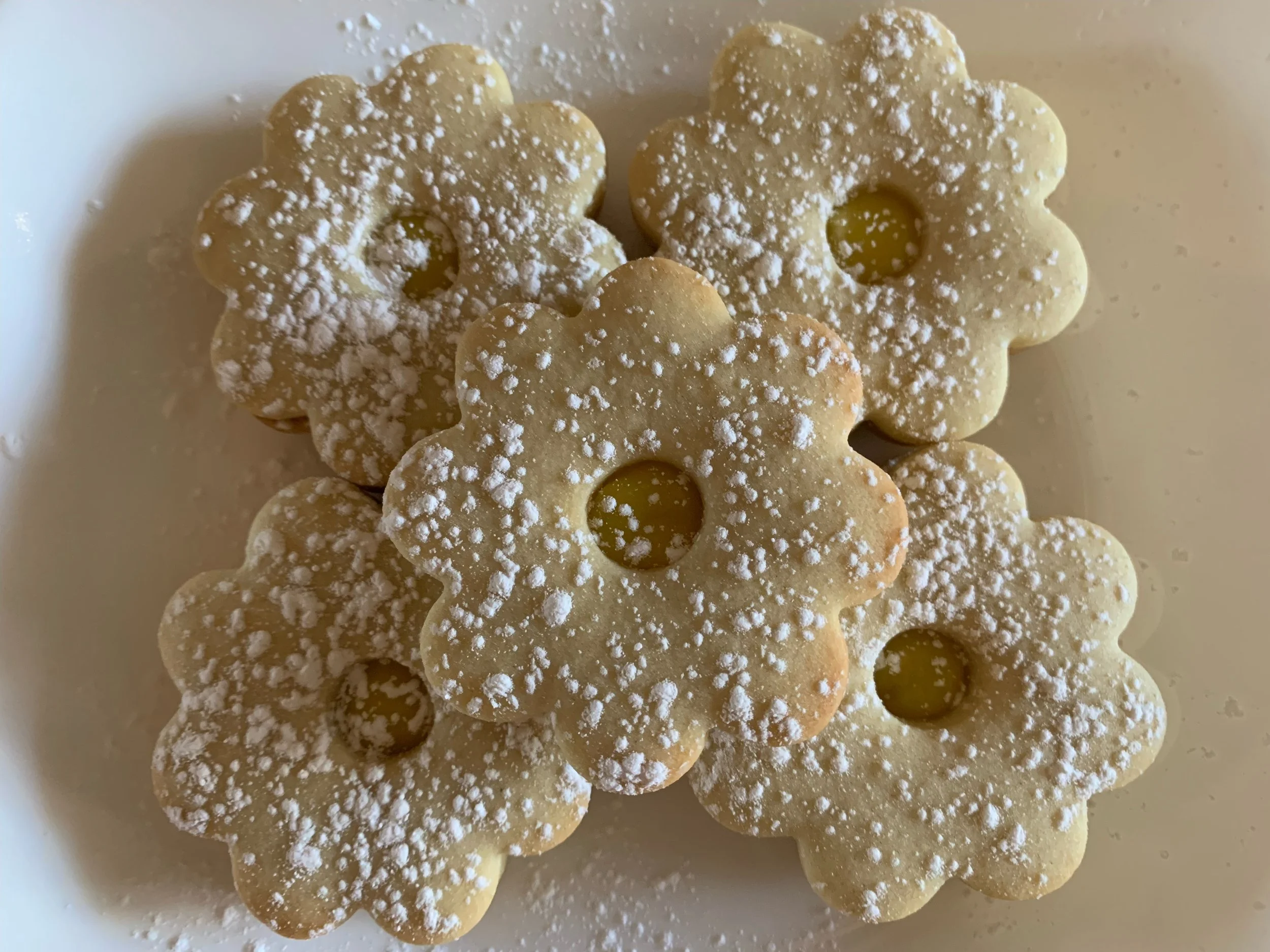 Shortbread Flower Cookies with Lemond Curd.jpeg