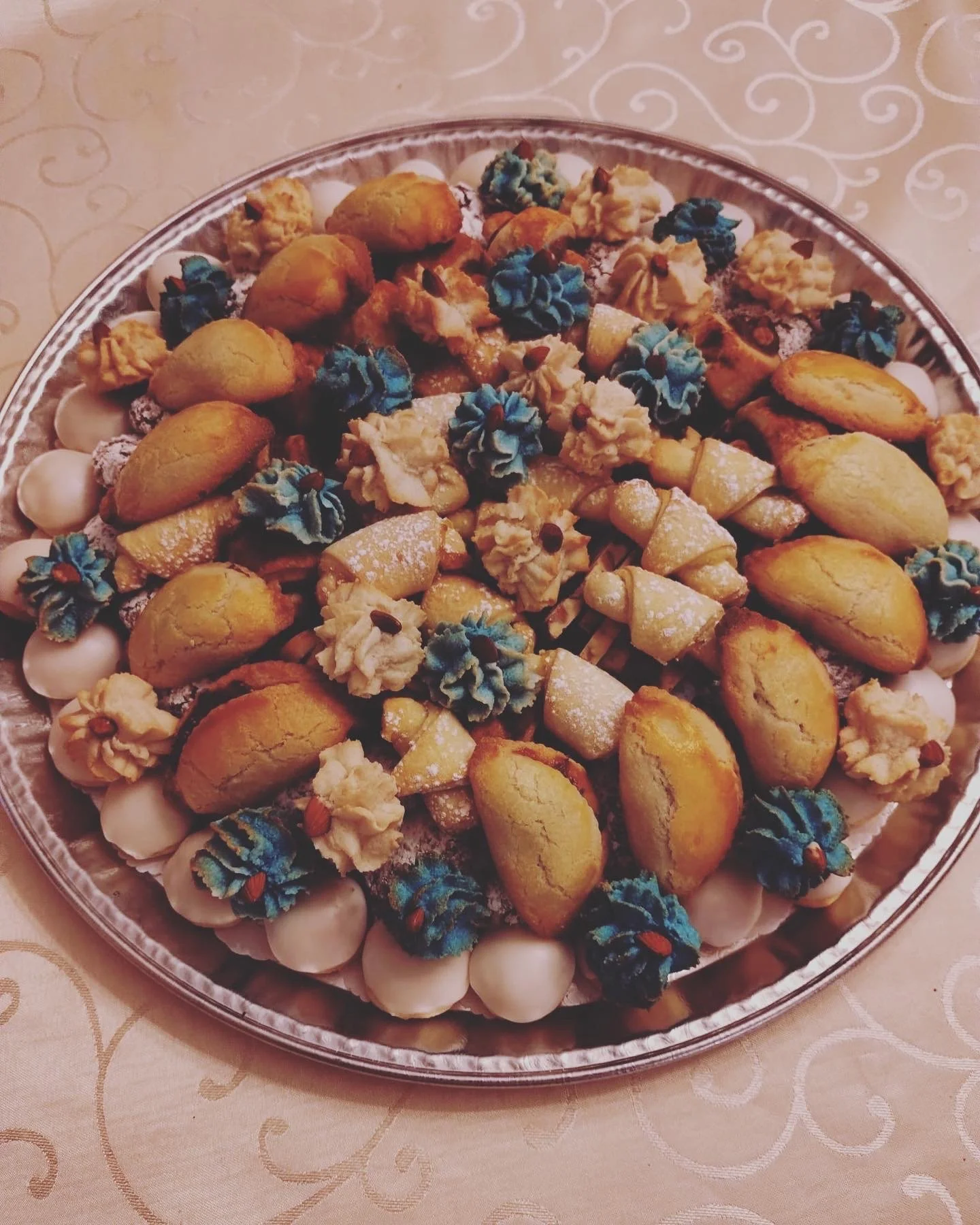 mixed platter italian cookies.JPG