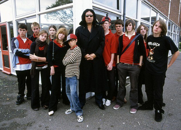 ROCK SCHOOL (CHANNEL 4)