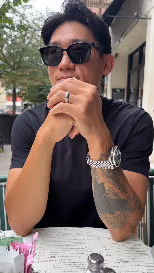 Socializing in the real-world 🏙️
Ace is halfway through his Board & Train and working on proper socialization. This attention seeking teddy bear is learning that not every dog or person is his to greet. With structure and calm exposure, he&rsqu