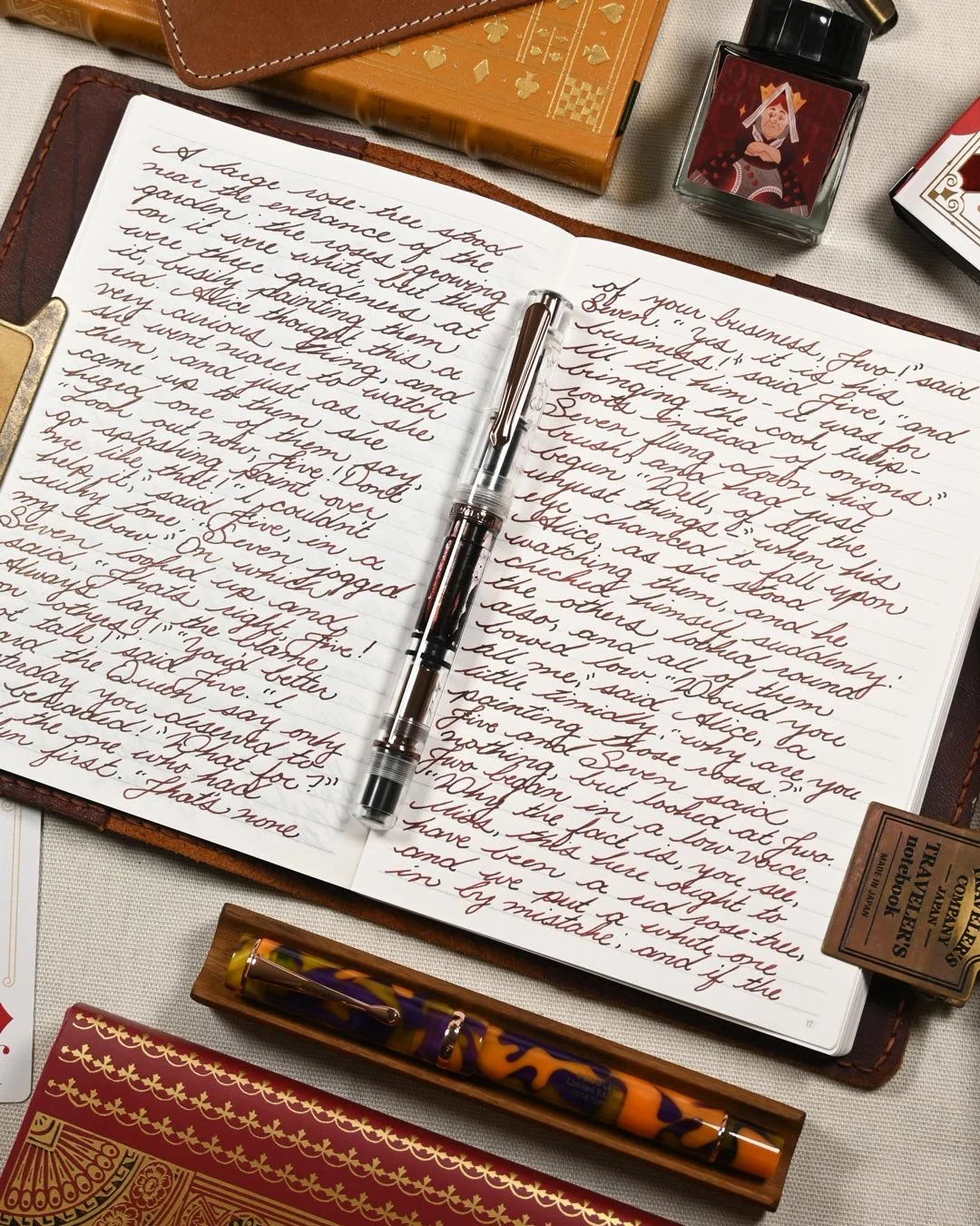 Wearingeul Queen of Hearts writing sample with Nahvalur Original "Fall" 2