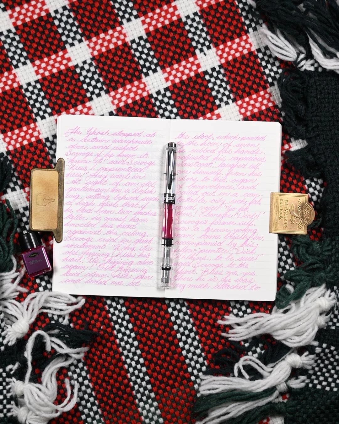 Diamine Mittens flat lay