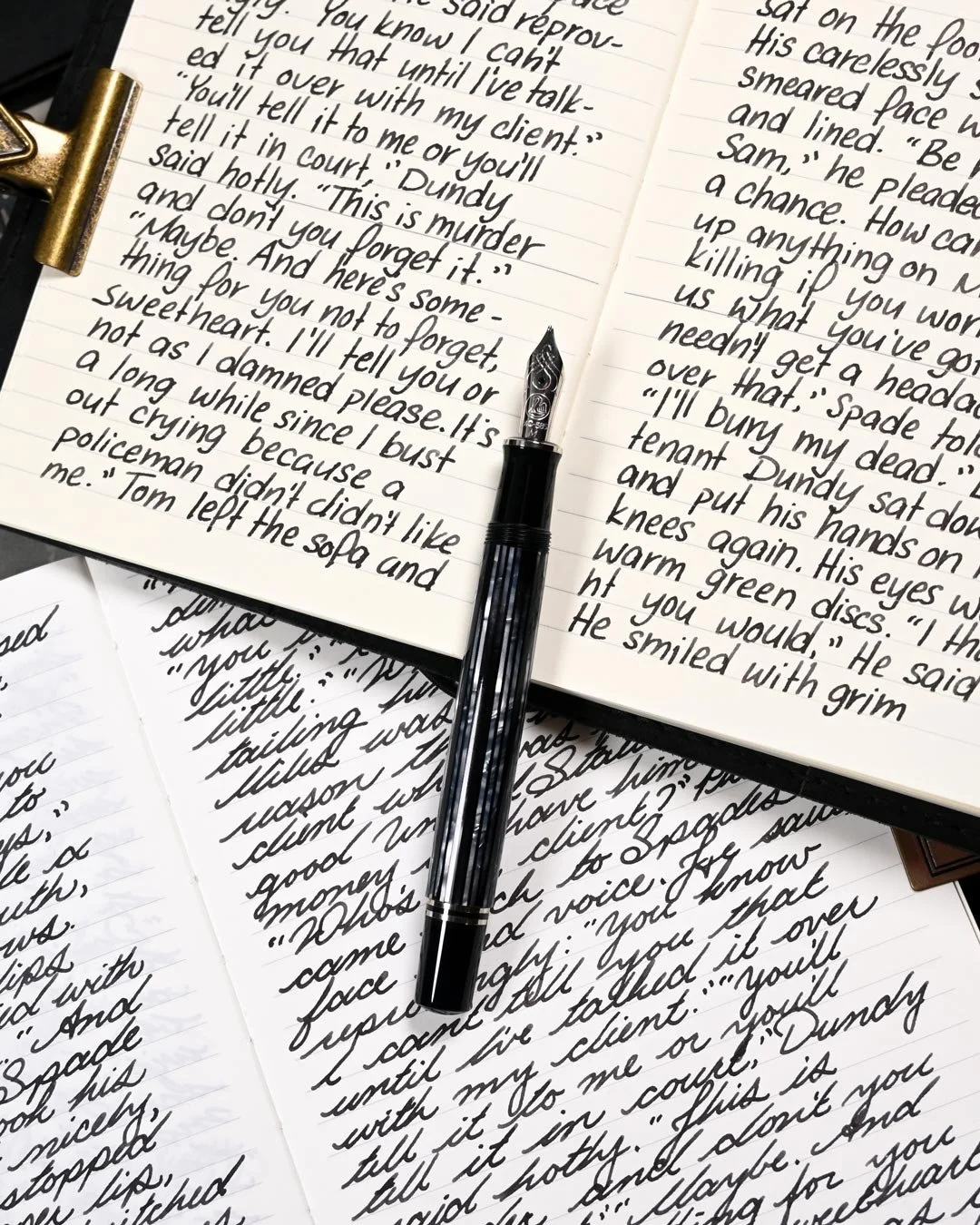 Monteverde Raven Noir writing sample with Pelikan M605 Tortoiseshell Black 4