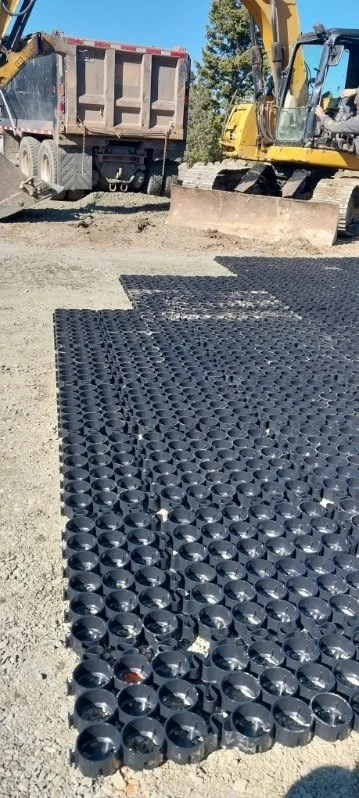 TrueGrid PRO PLUS pieces were snapped together, after which TrueGrid DECK was added for the ADA space