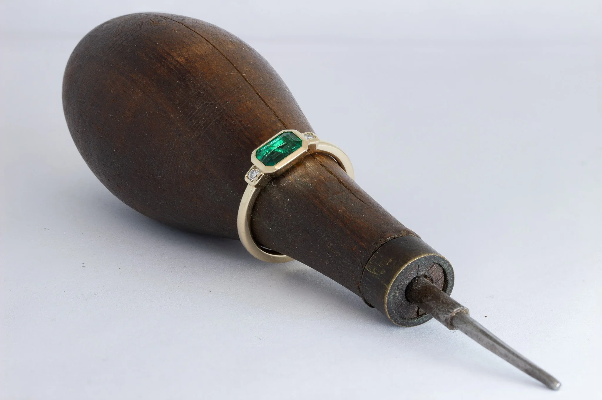 Poh_Ring_Emerald_Gold_Three_Stone.jpg