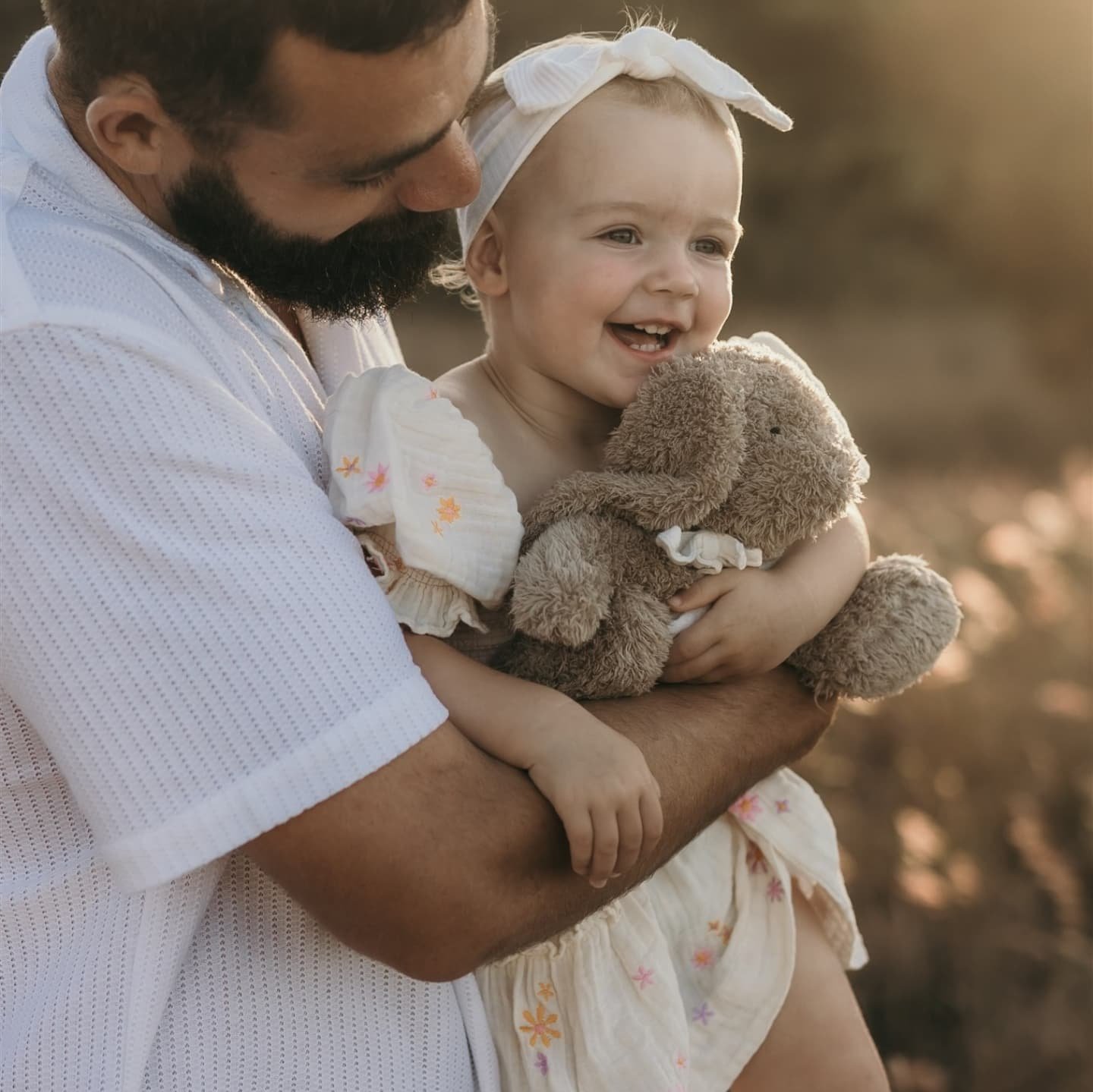 This gorgeous little family joined me for a super fun afternoon session ... Miss Mia absolutely loved the beach so much that Georgia and Anthony had to stay after I left! @georgiamitchell94