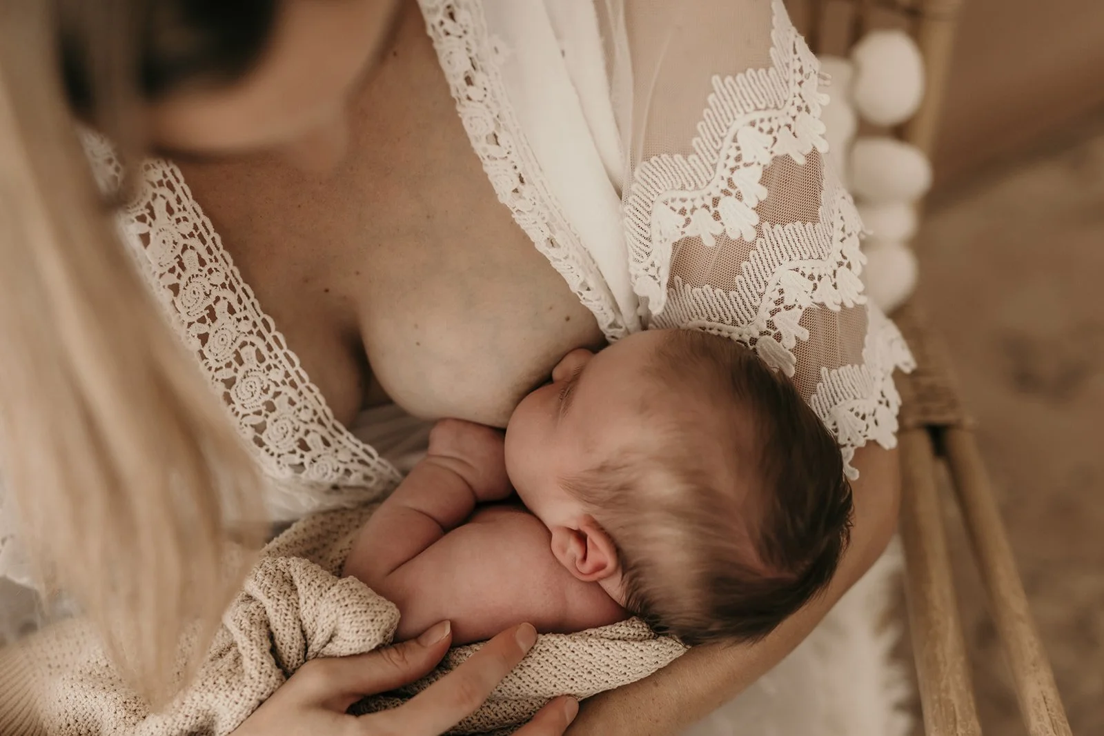 Mackay photographer captures young mother and baby together in the studio during Mackay photography session.