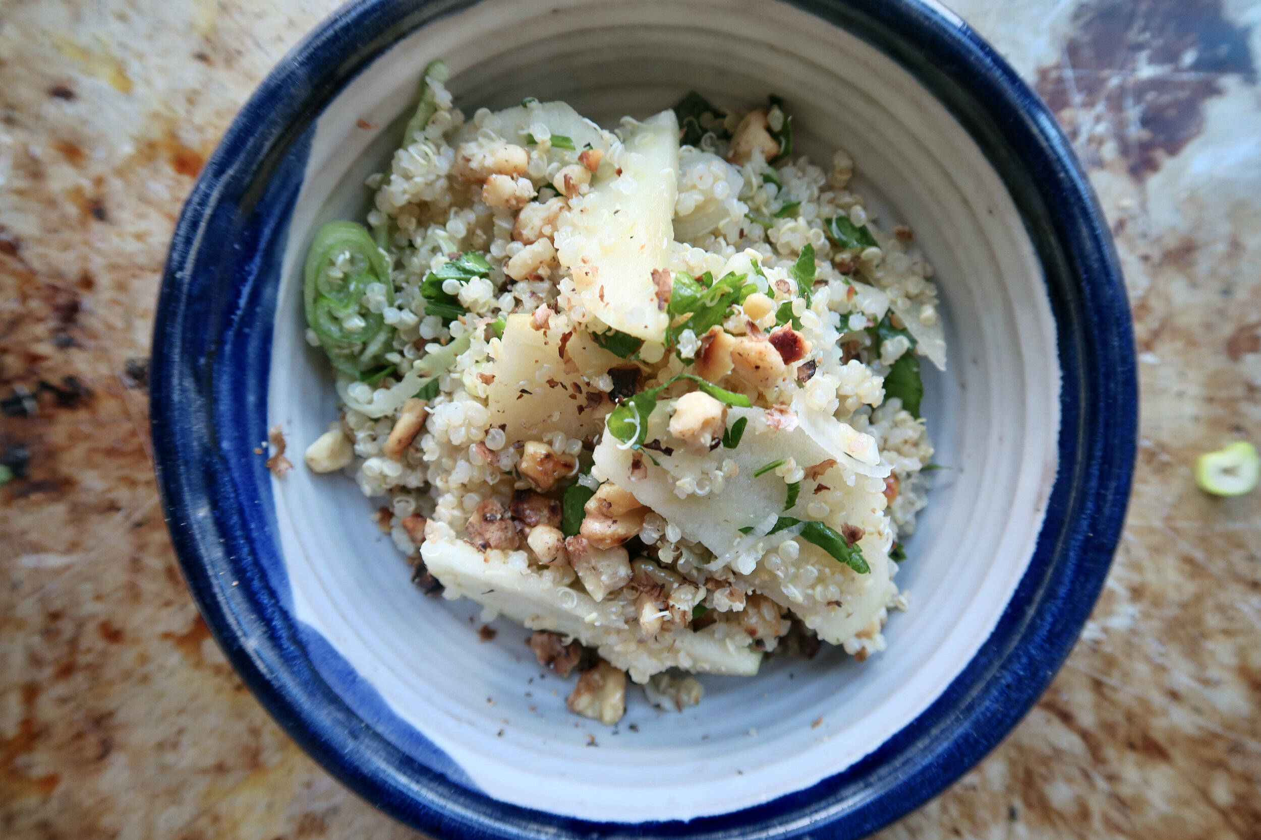 CRUNCHY QUINOA APPLE SALAD