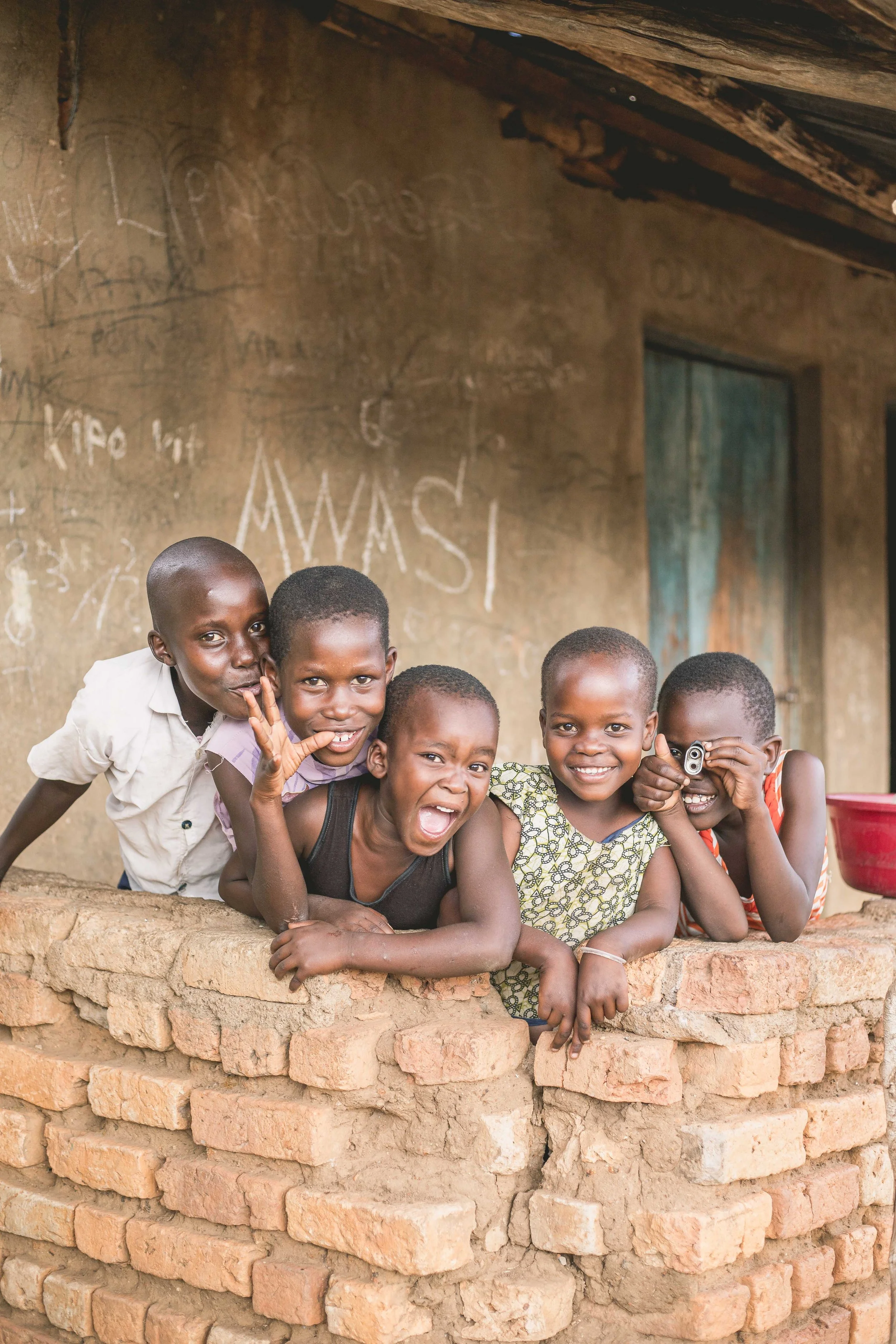 Solidarité Infini - Santé - Les enfants au Congo Brazzaville sont confrontés à de nombreux défis en matière de santé notamment malnutrition, accès limité aux soins de santé, maladies transmissibles.
