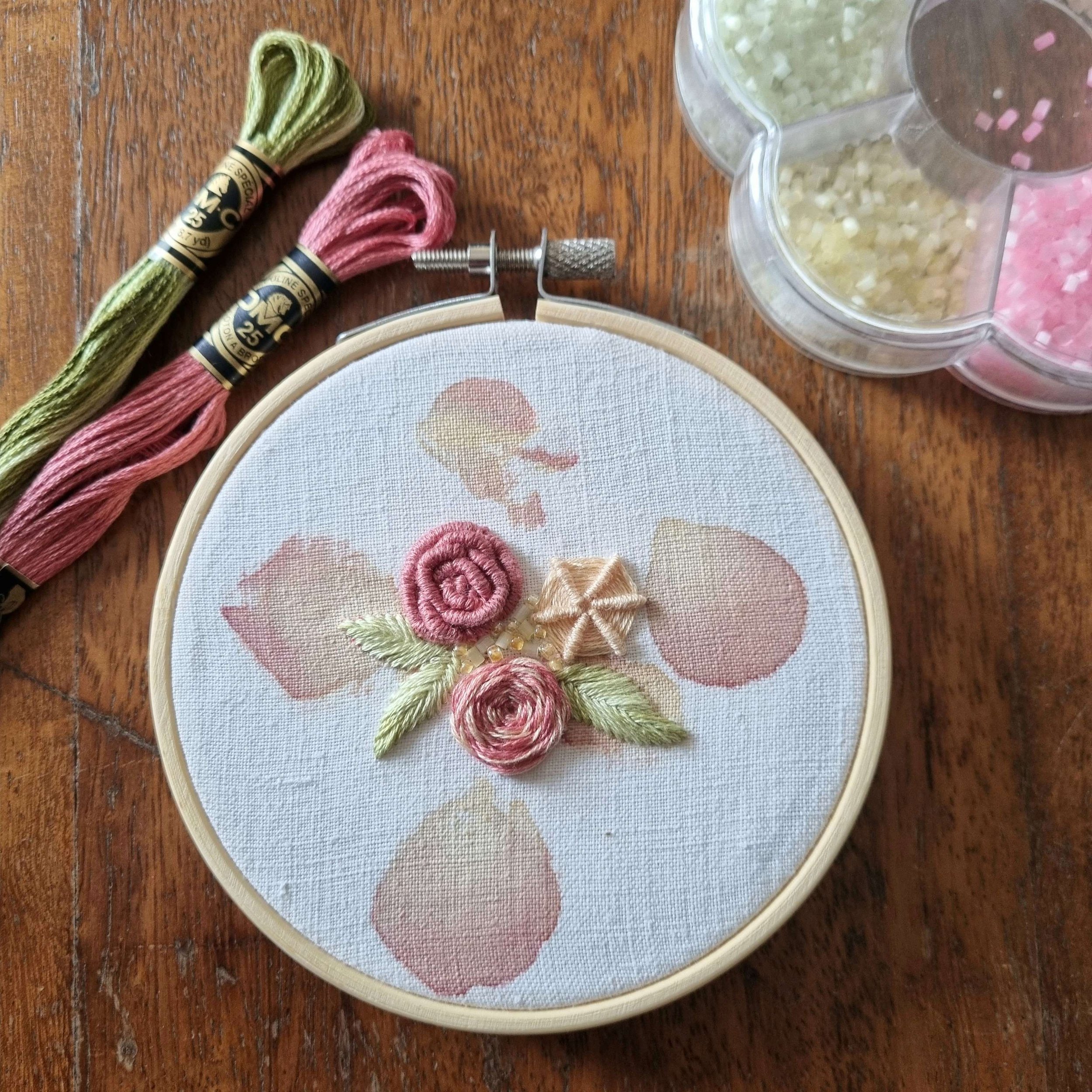broderie sur empreinte vegetale 