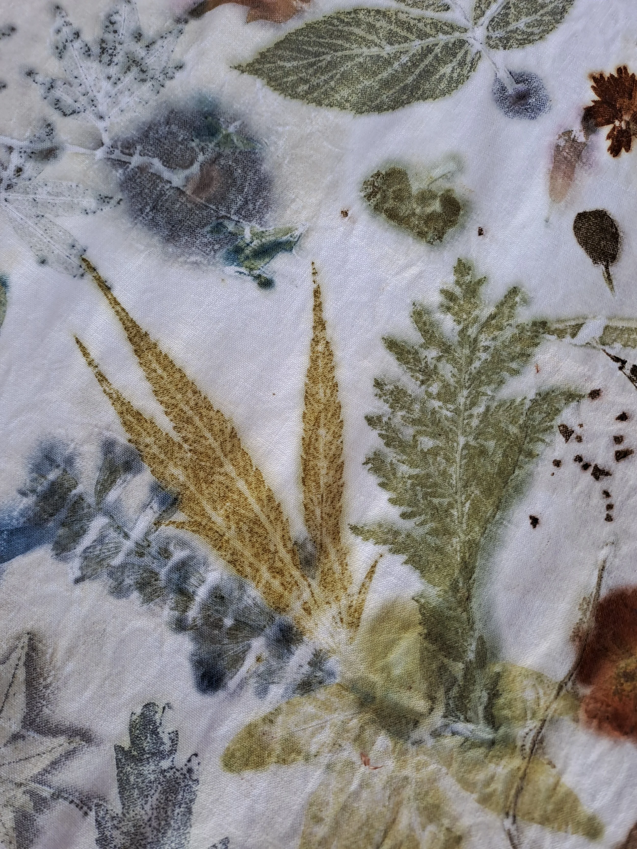 Ecoprint détail impression végétale Toulouse Chanvre.jpg