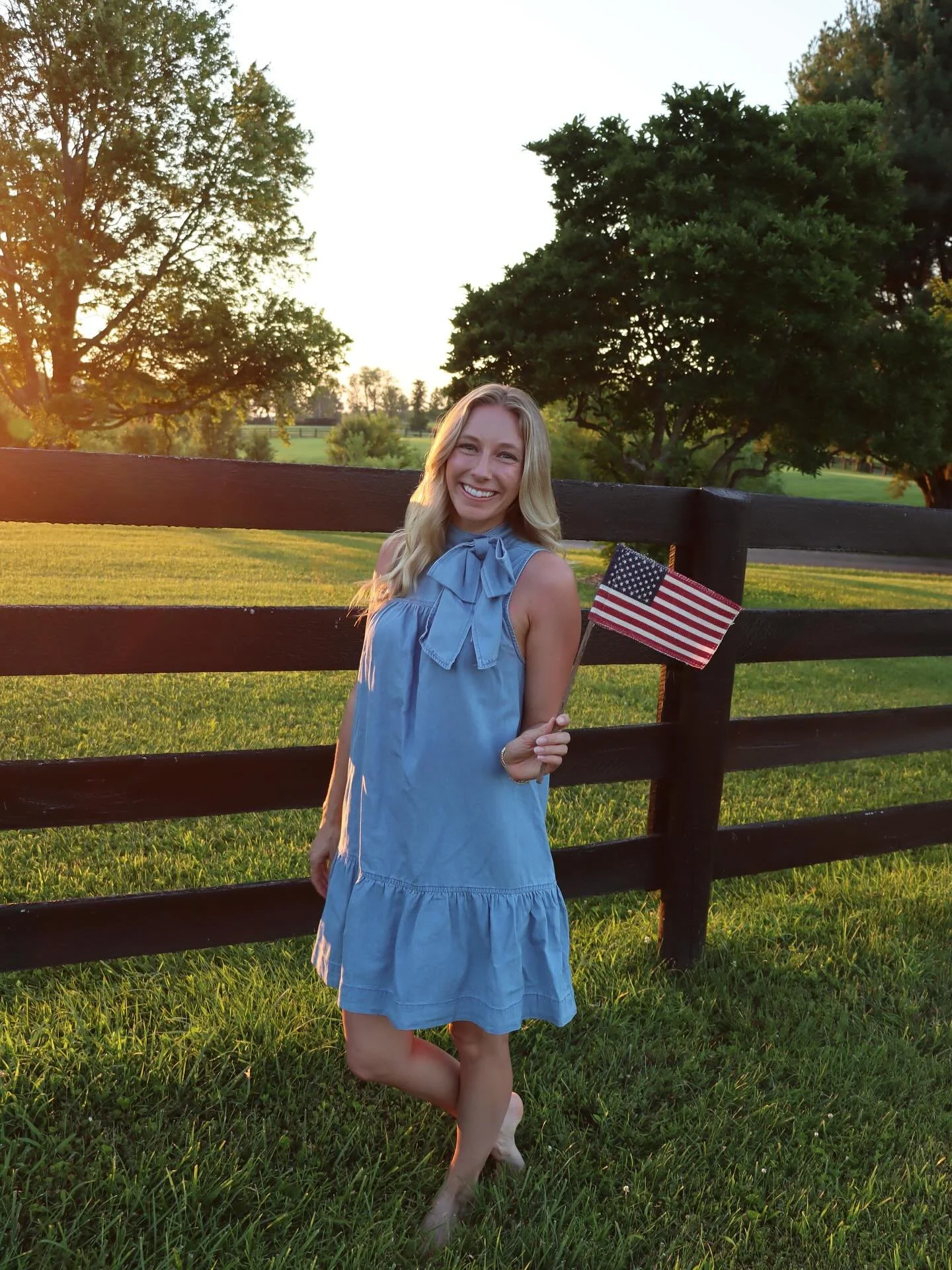 Happy Fourth of July! 🇺🇸❤️🤍💙

Thanks @sweetmashgoods for helping me find a perfect dress for the 4th! 

Next time you&rsquo;re in Lawrenceburg check out Sweet Mash and get your caffeine fix @offthegroundcoffeehouse 
&bull;&bull;&bull;
#eventsbyju