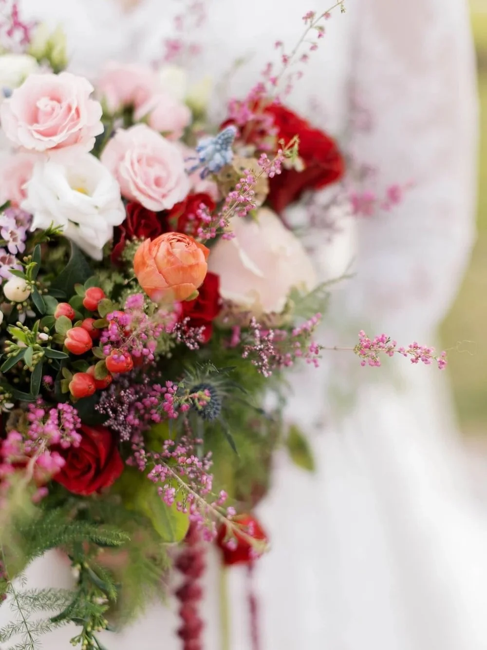 Close up shots of the exquisite wedding bouquet and pocket square boutonniere created by @jeaniegorrellfloraldesign 💐 Continuing a family tradition, a white Bible was weaved in the wedding bouquet so the bride carried it down the aisle close to her 