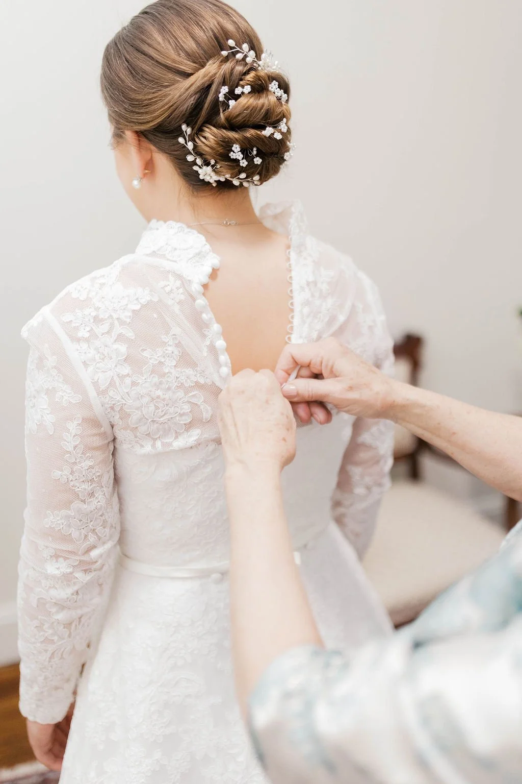 Details&GettingReady-31.jpg