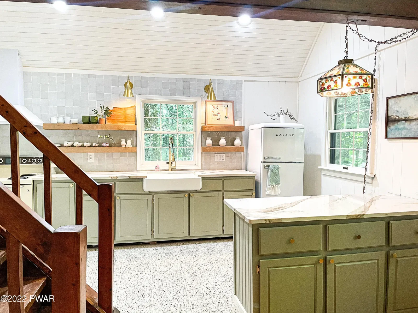 Poconos House Flipping: How to Buy, Renovate, and Sell for Profit